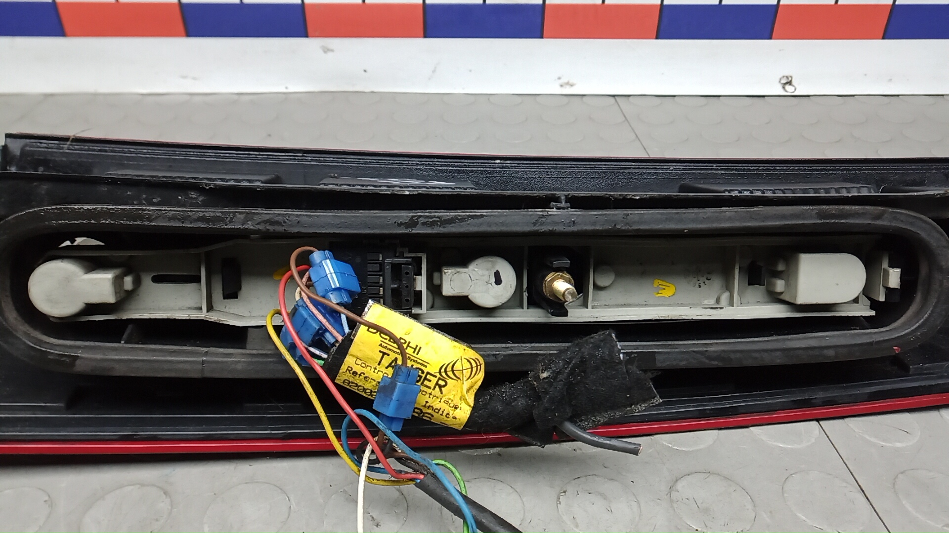 Фонарь задний левый