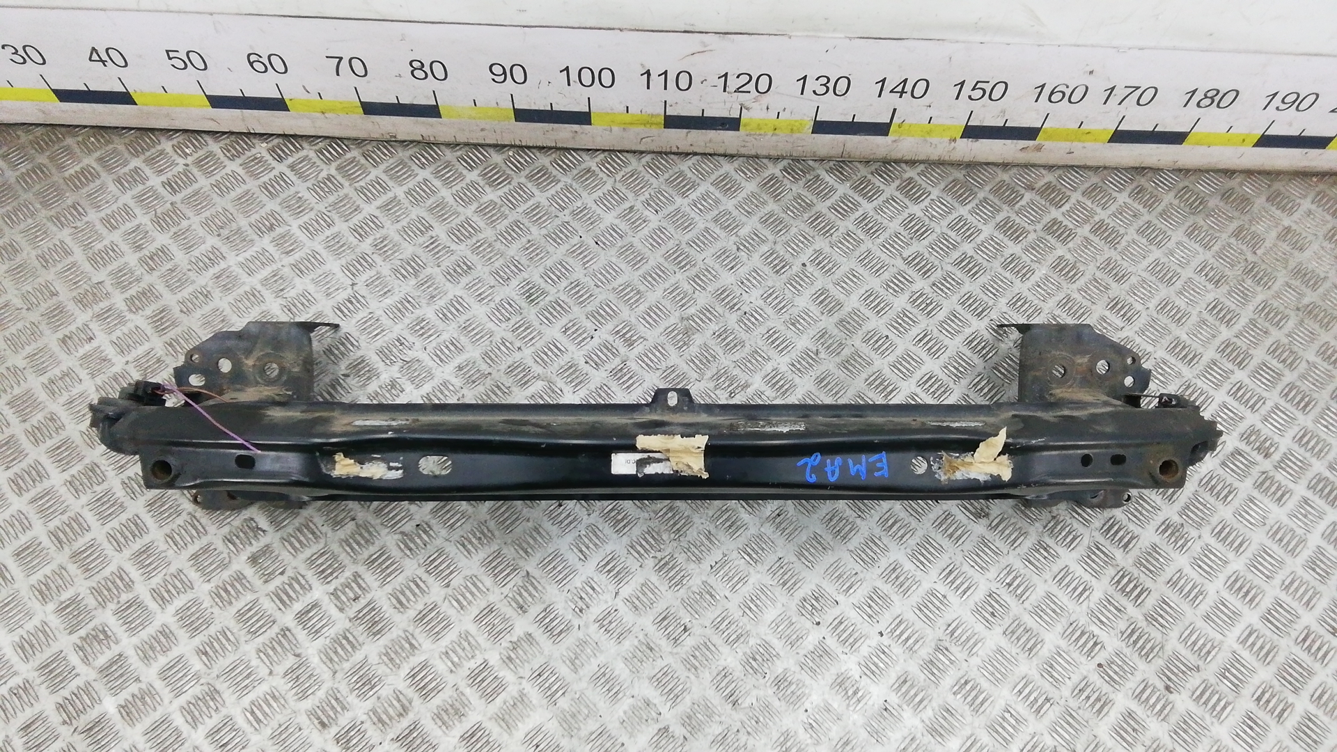 Кронштейн усилителя переднего бампера