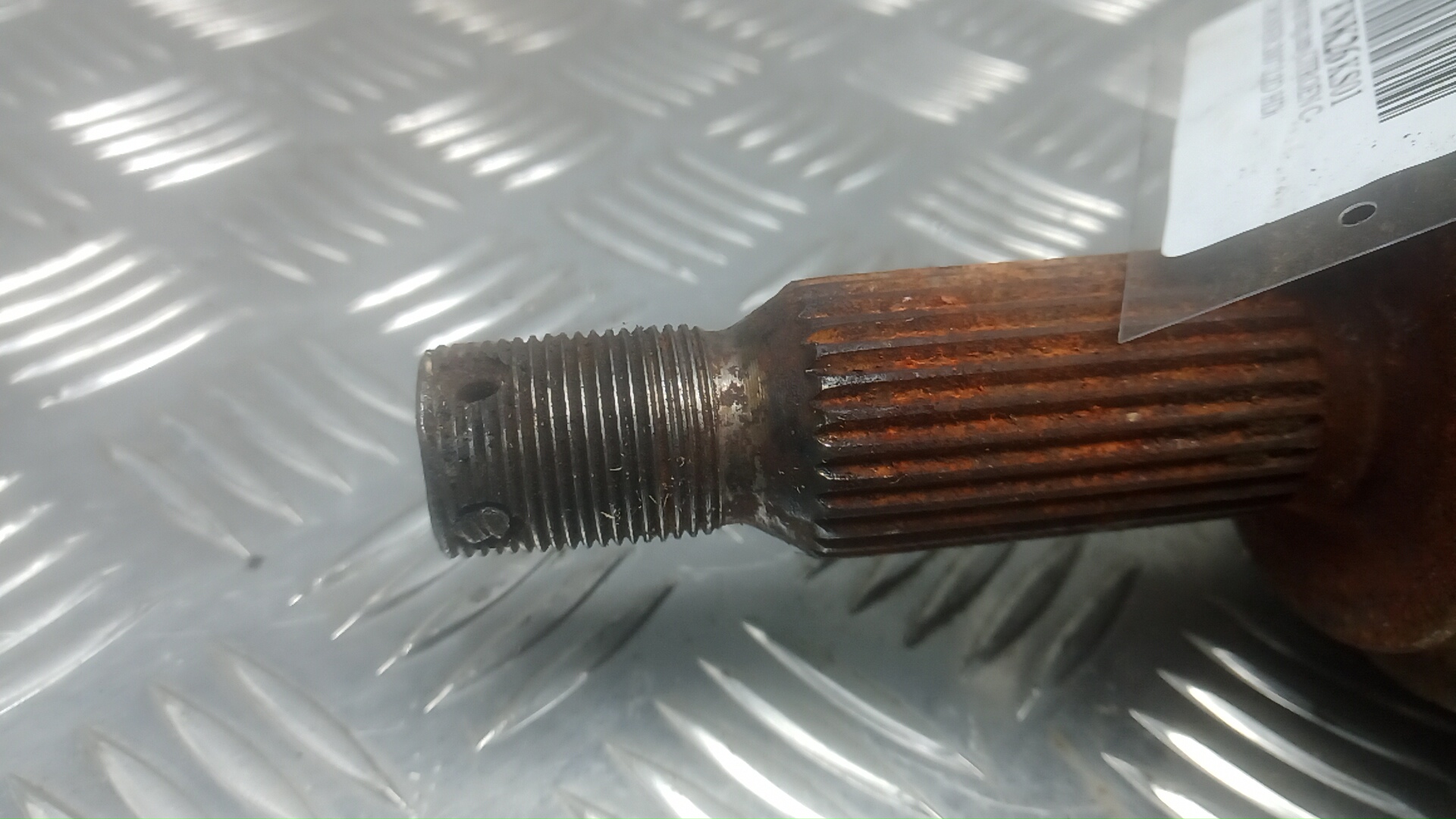 Полуось передняя левая