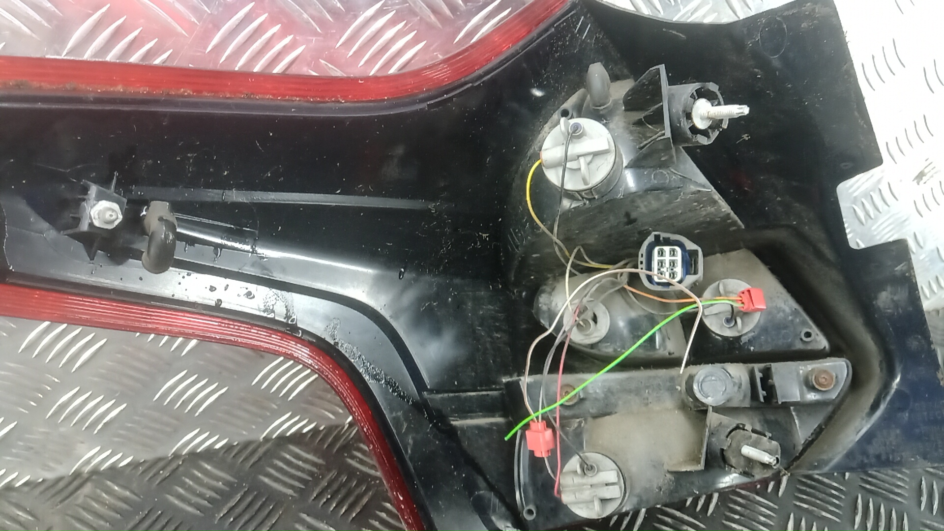 Фонарь задний правый