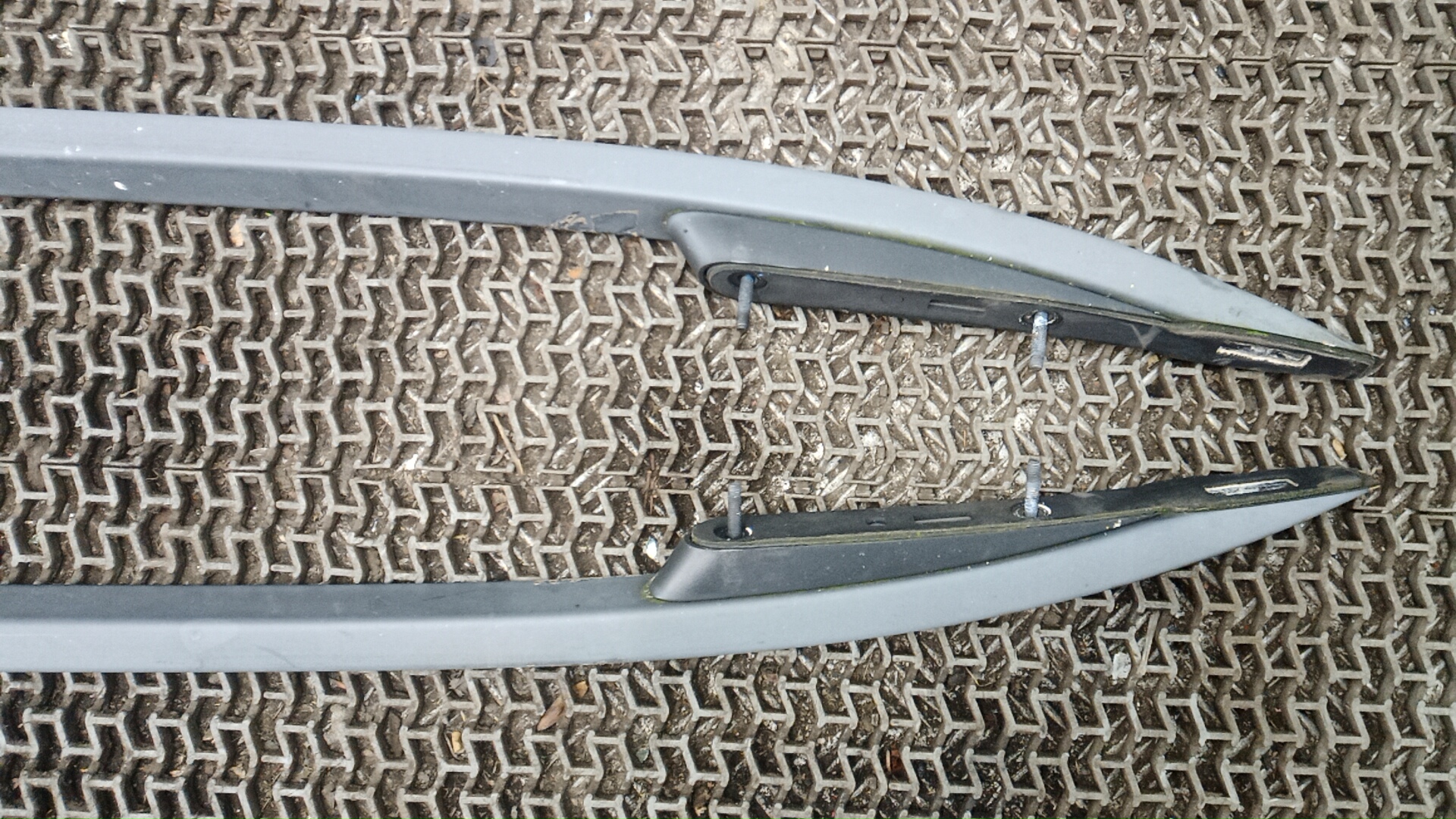 Рейлинги (релинг) к-кт (планки на крышу)