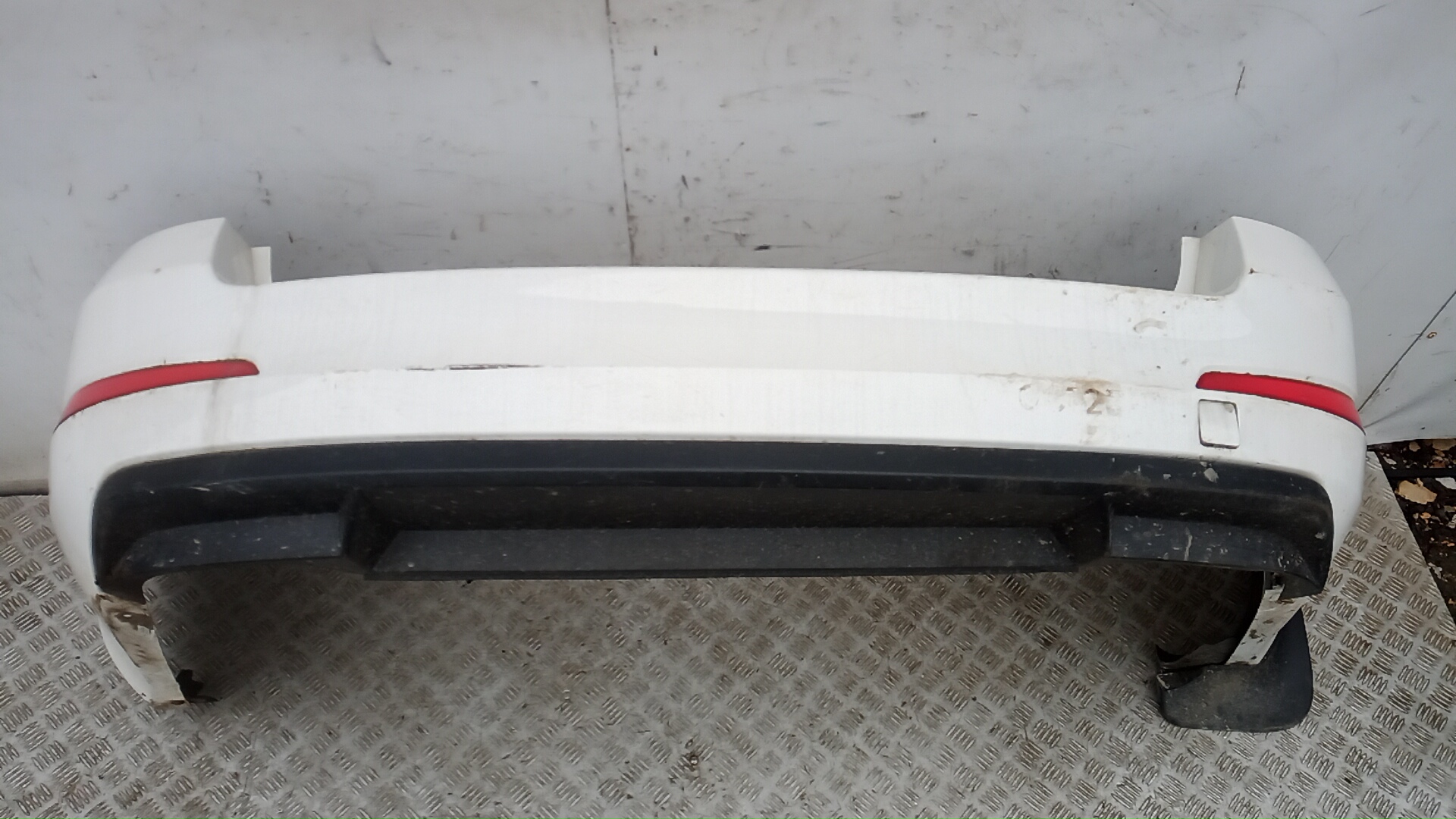 Бампер задний