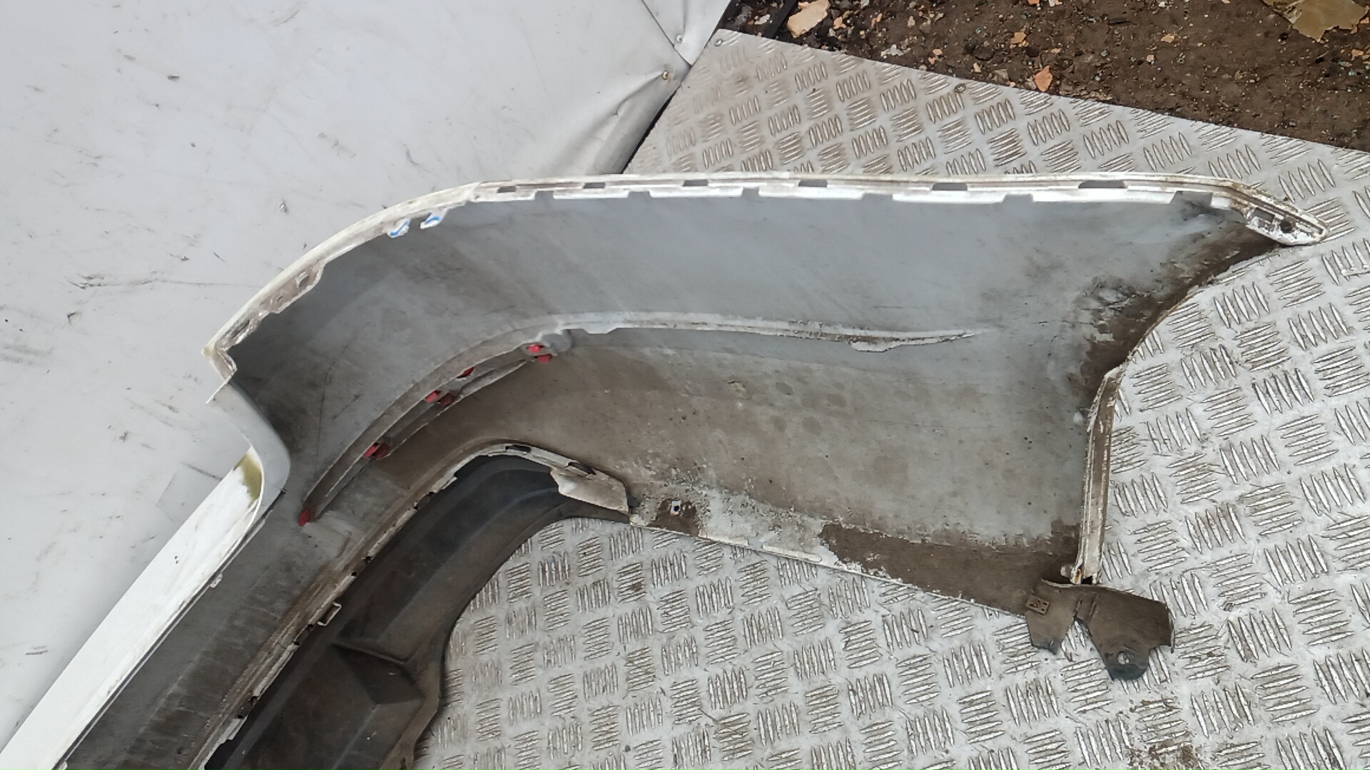 Бампер задний