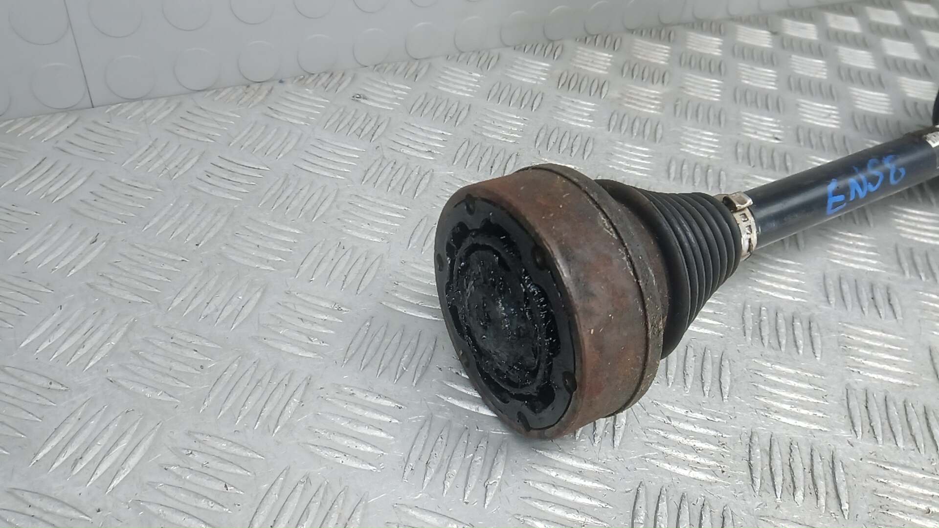 Полуось передняя левая