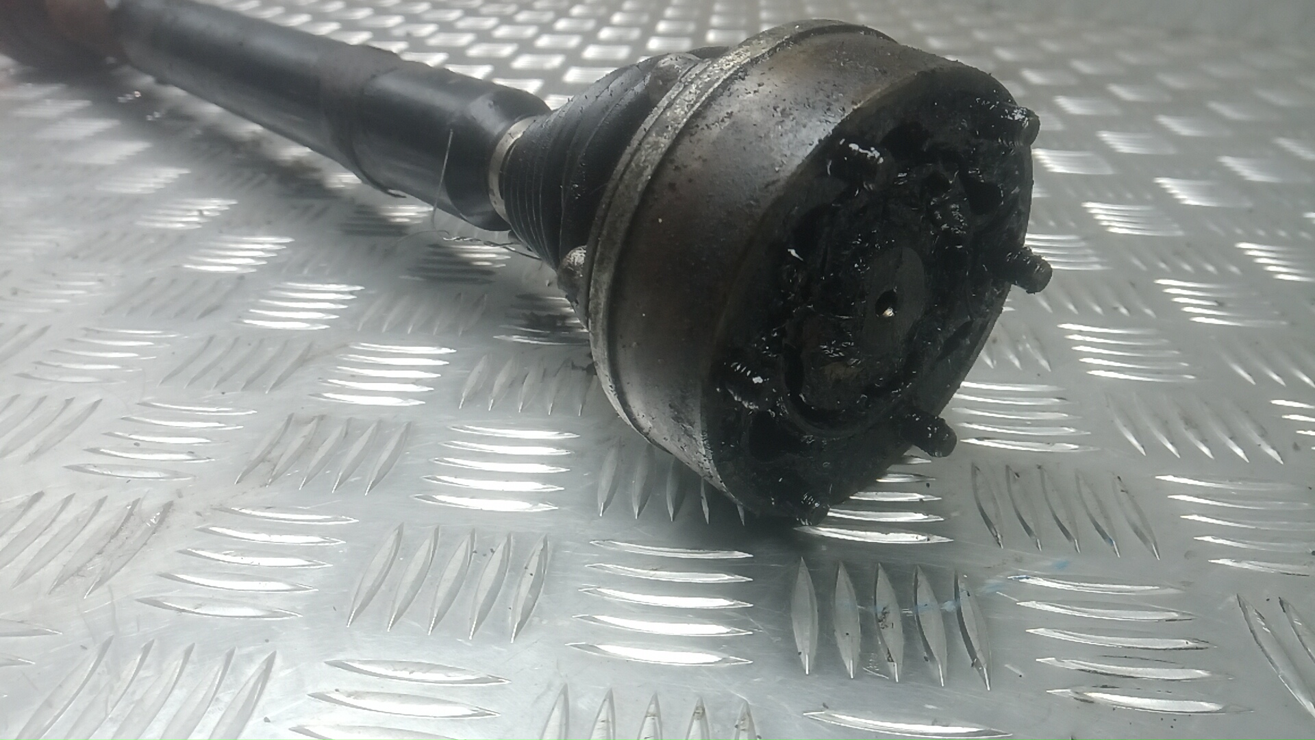 Полуось передняя правая