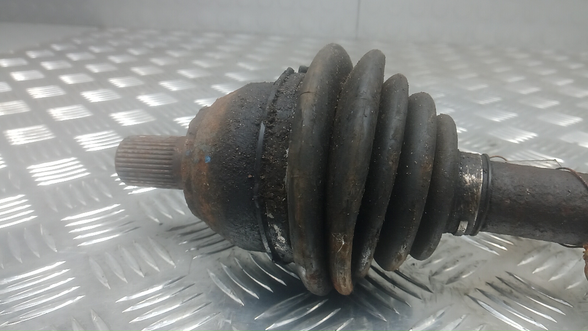 Полуось передняя правая