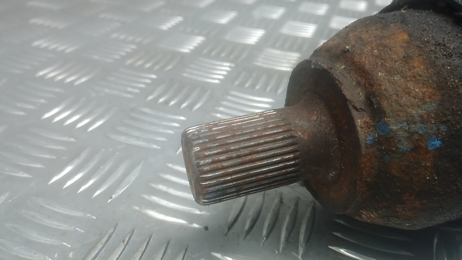 Полуось передняя правая