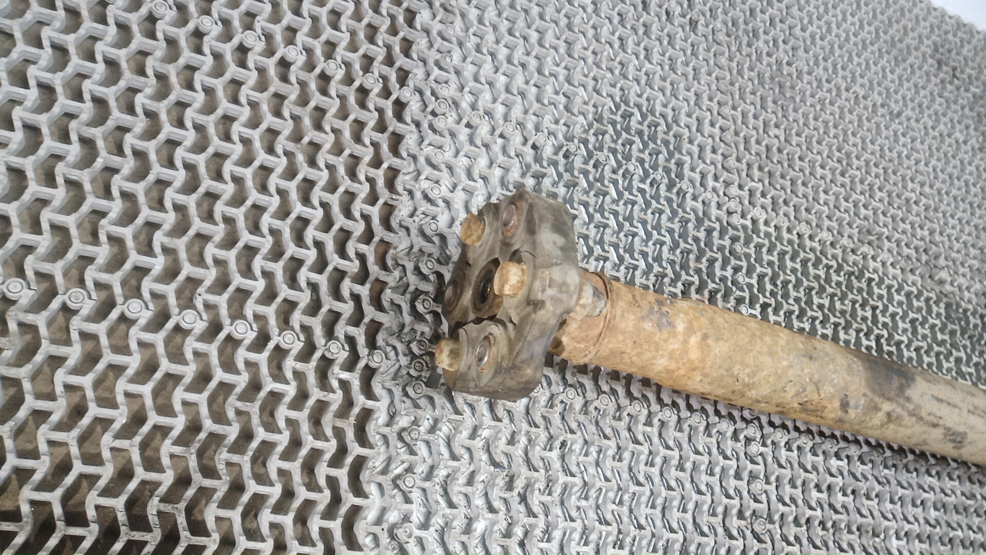 Вал карданный