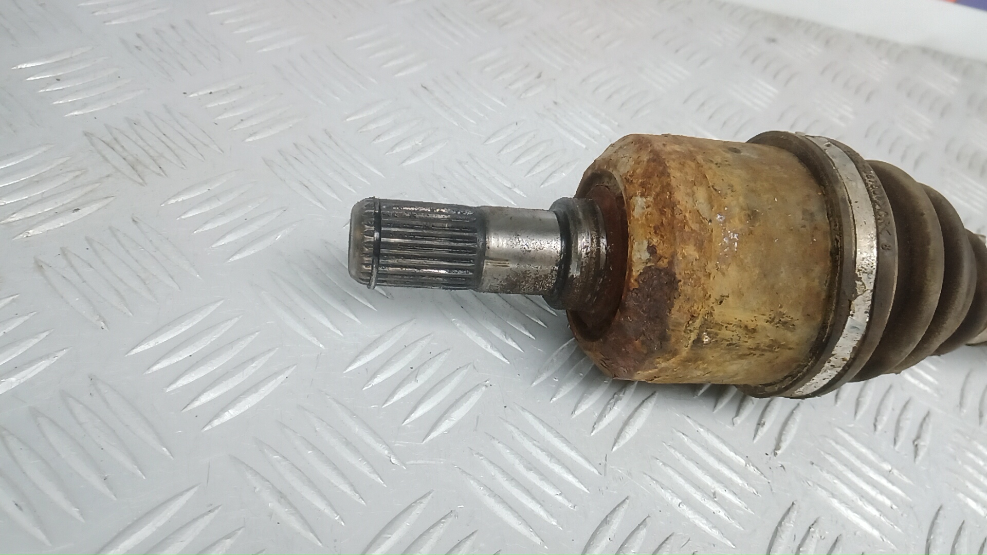 Полуось задняя правая