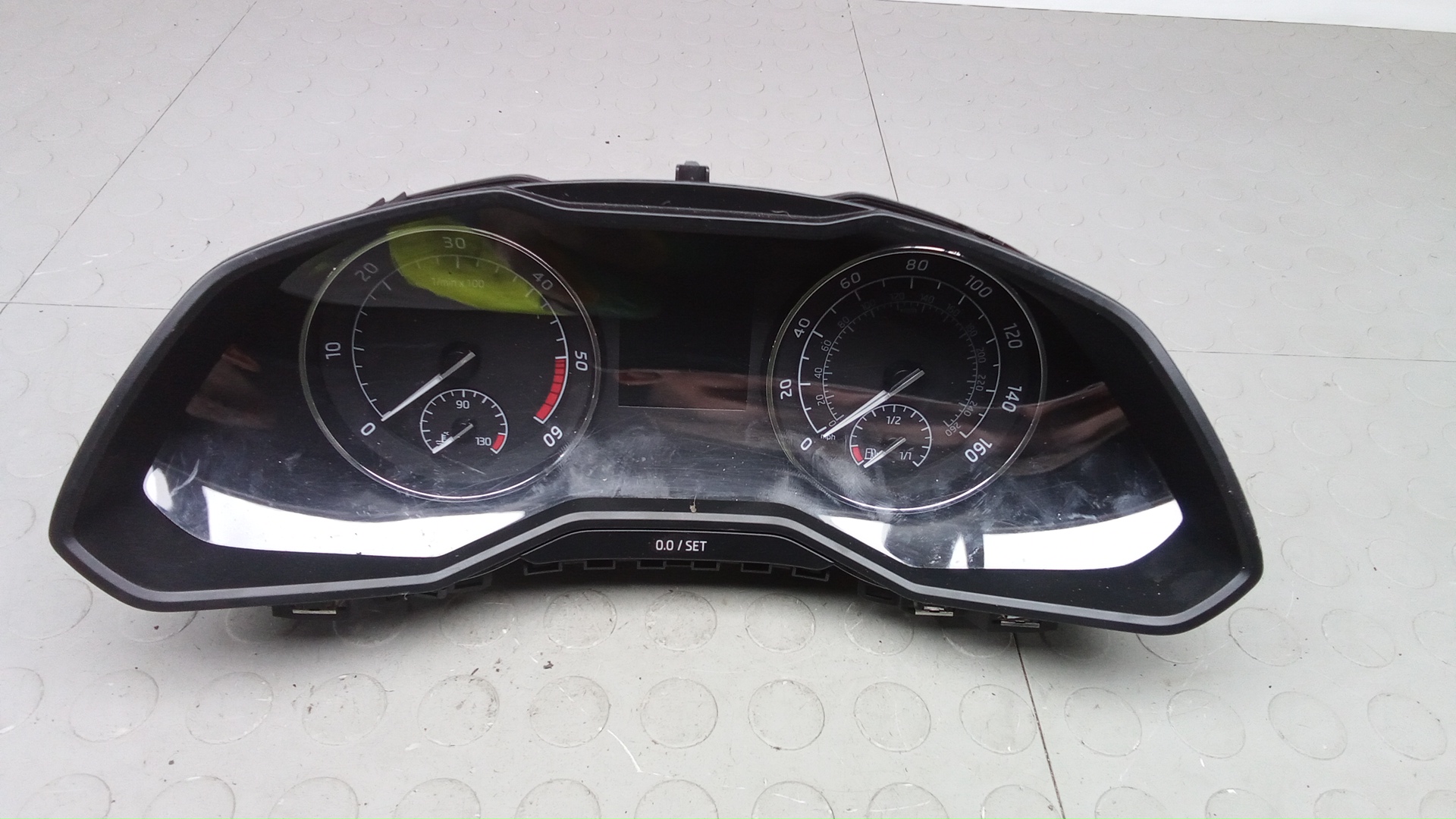 Панель приборов