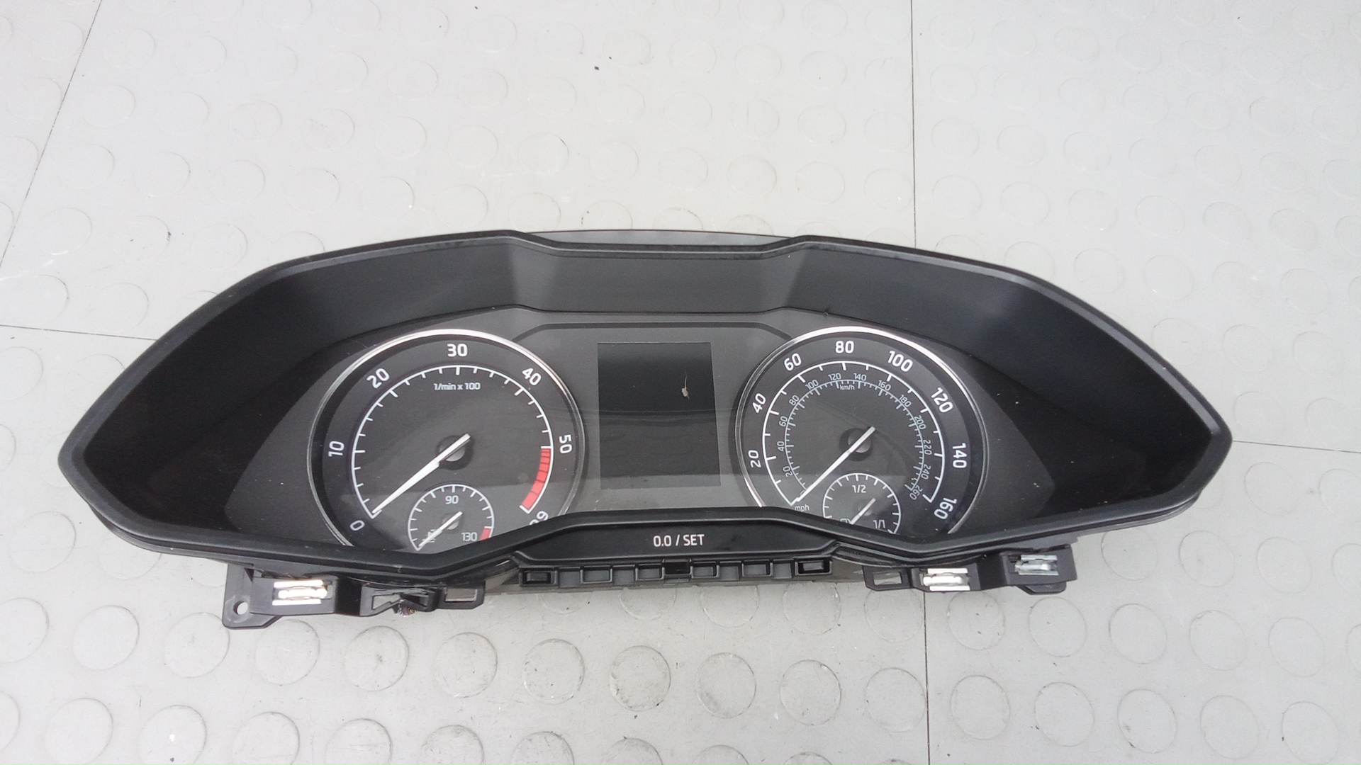 Панель приборов