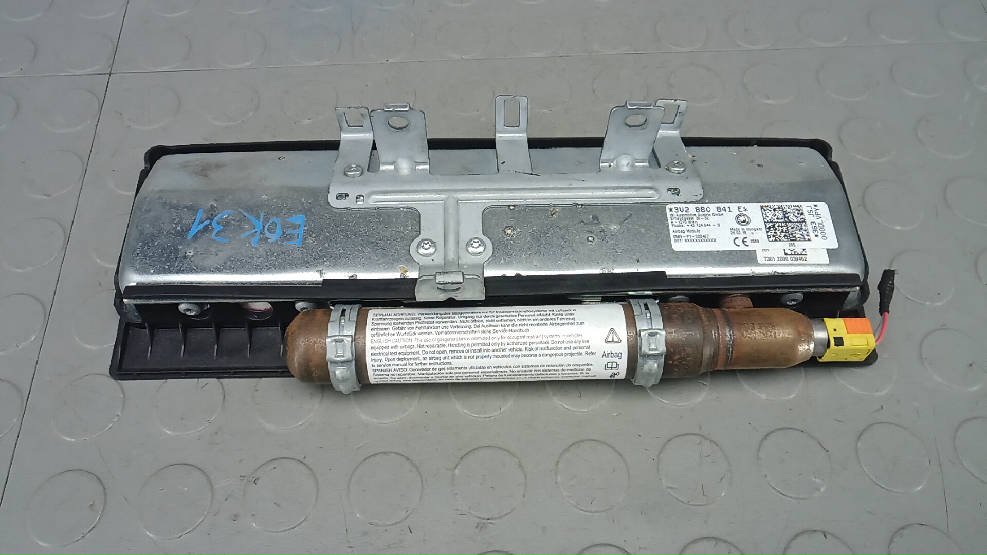 Подушка безопасности в рулевое колесо