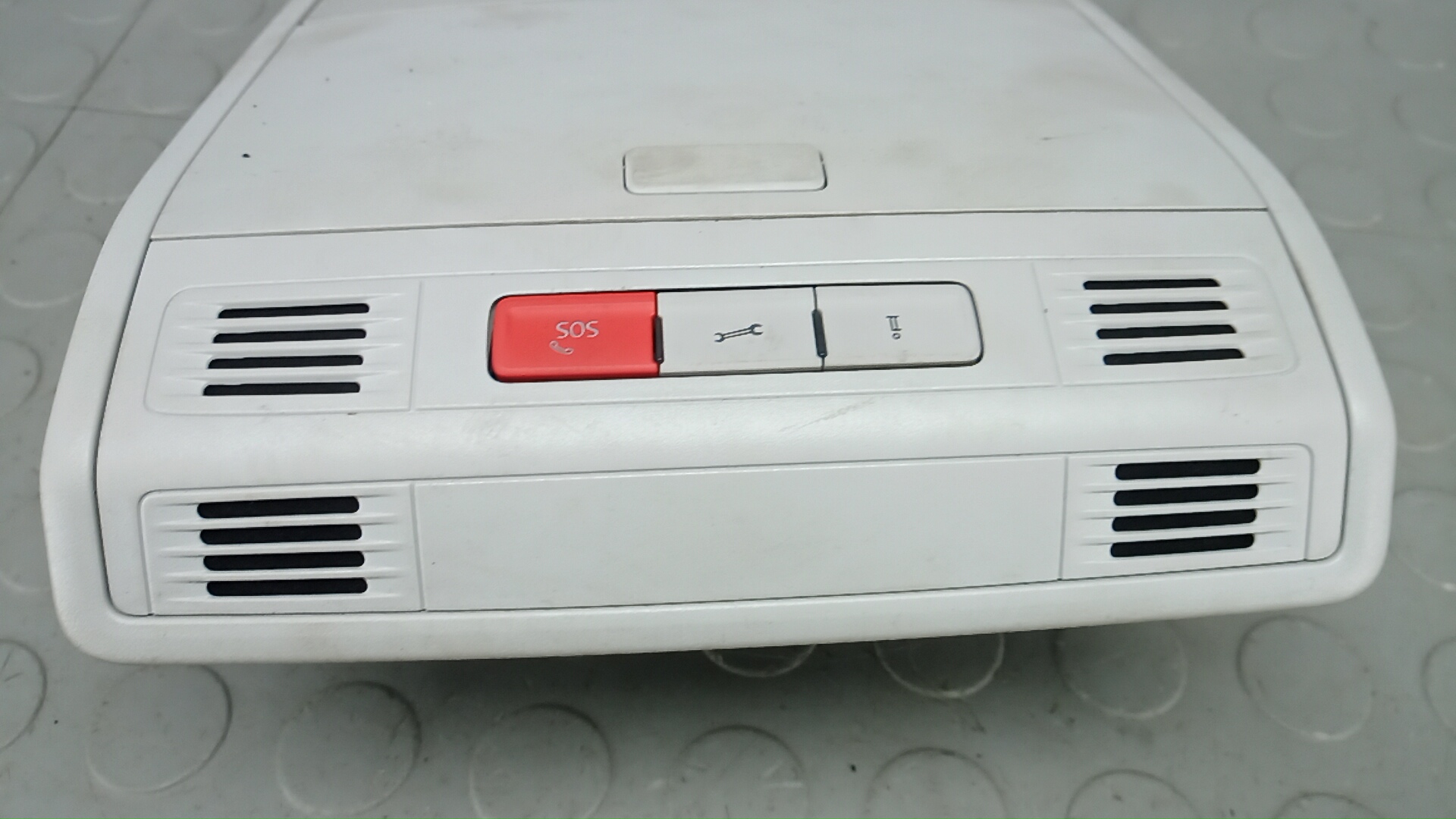 Плафон салонный