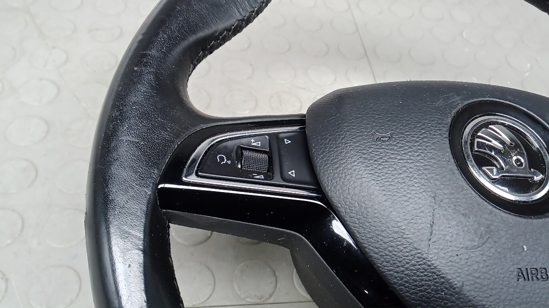 Рулевое колесо (руль)