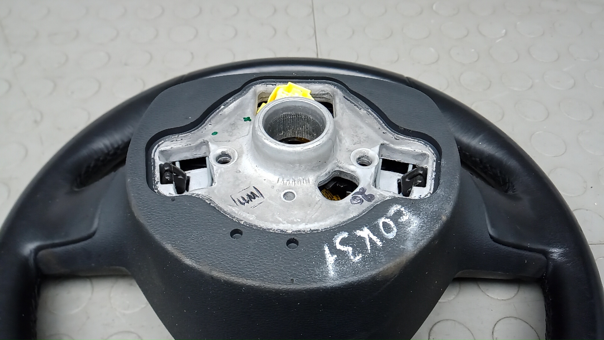 Рулевое колесо (руль)