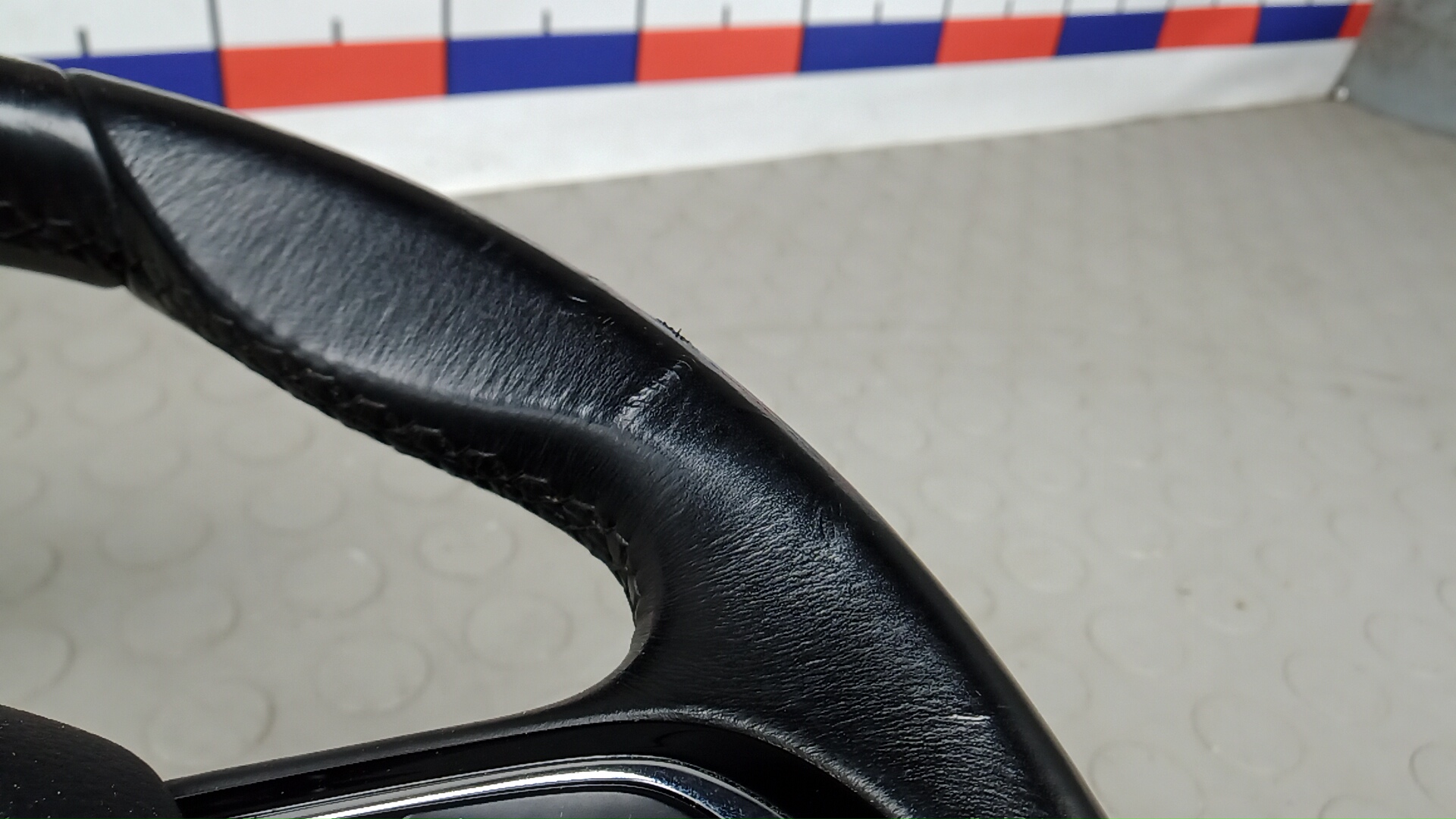 Рулевое колесо (руль)