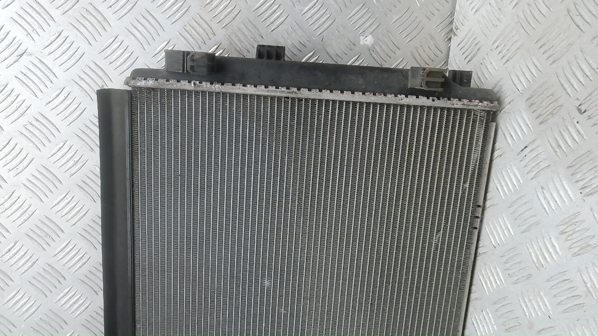 Радиатор охлаждения двигателя основной