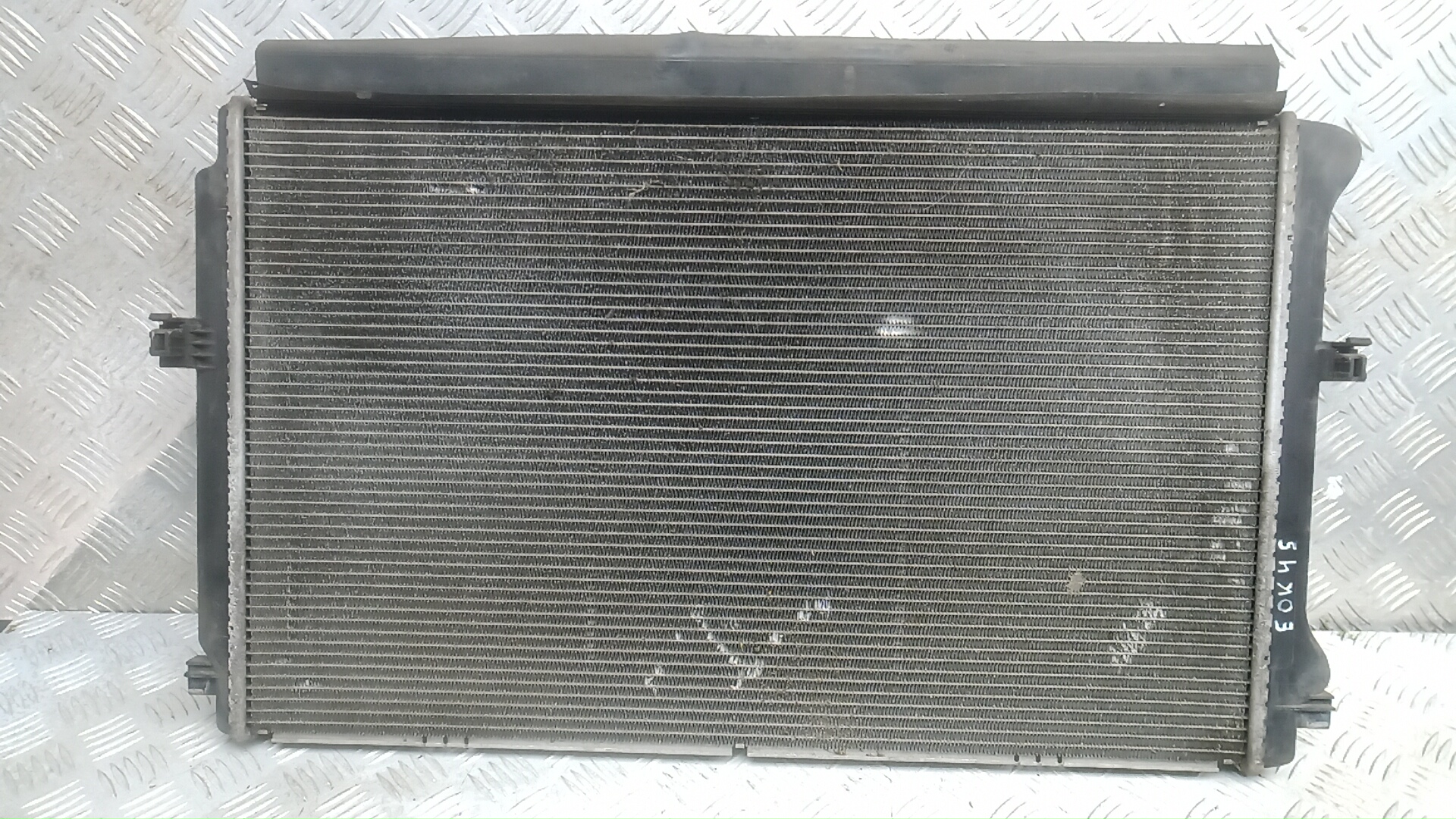 Радиатор охлаждения двигателя основной