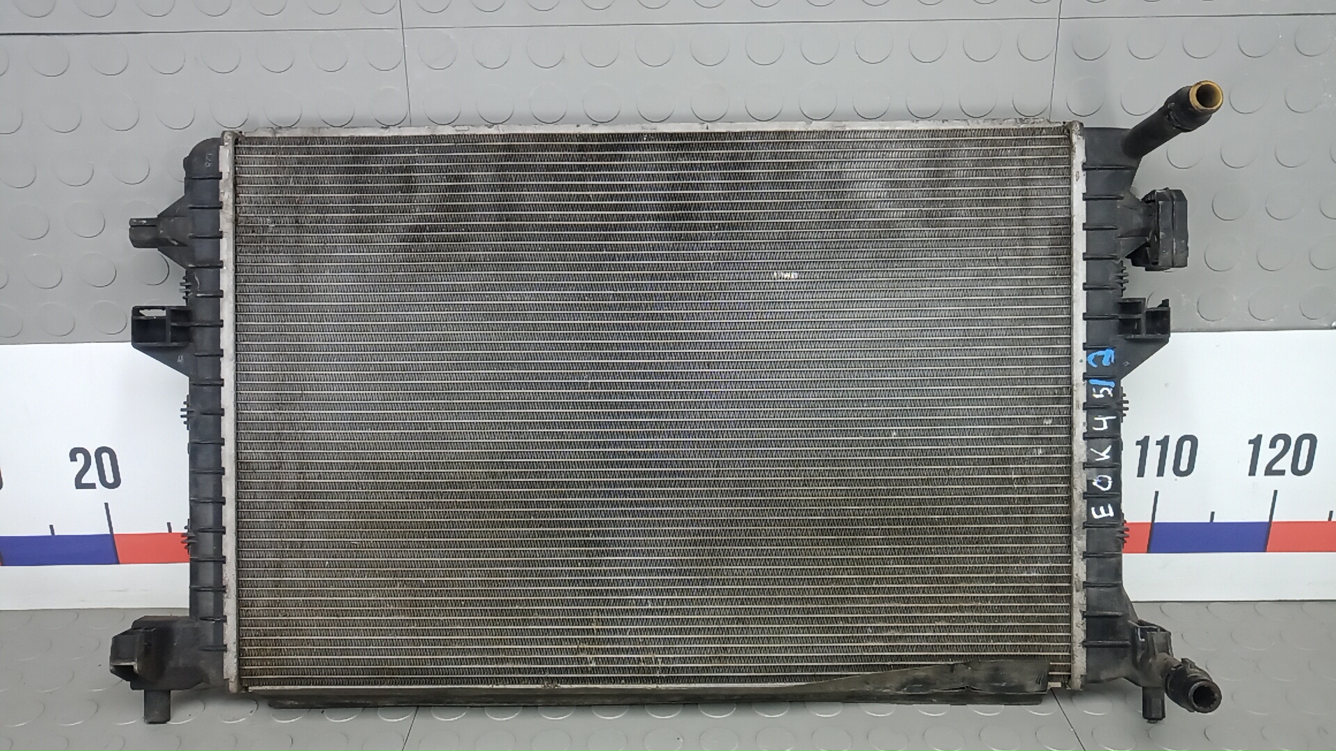 Радиатор охлаждения двигателя основной
