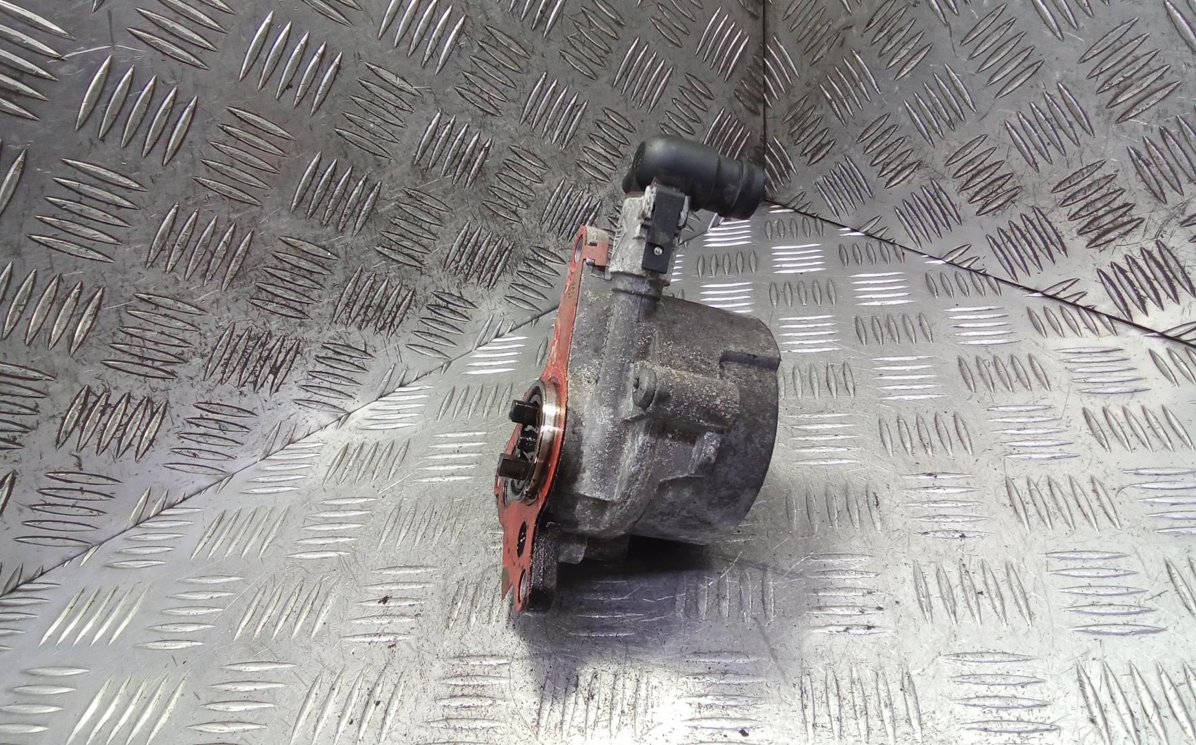 Насос вакуумный