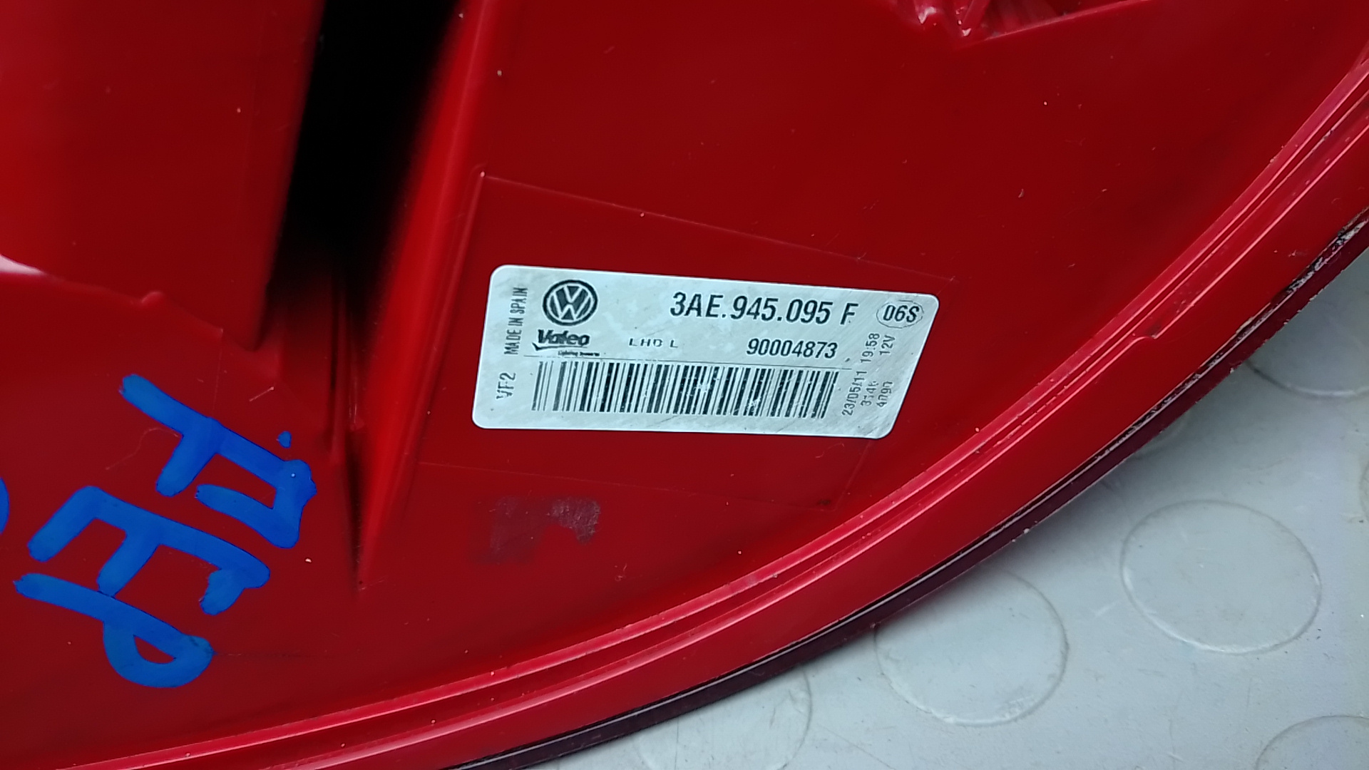 Фонарь задний левый