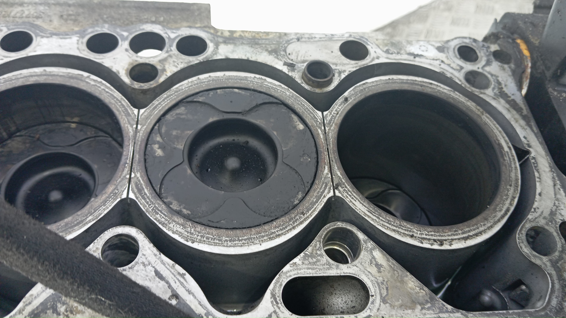 Блок двигателя