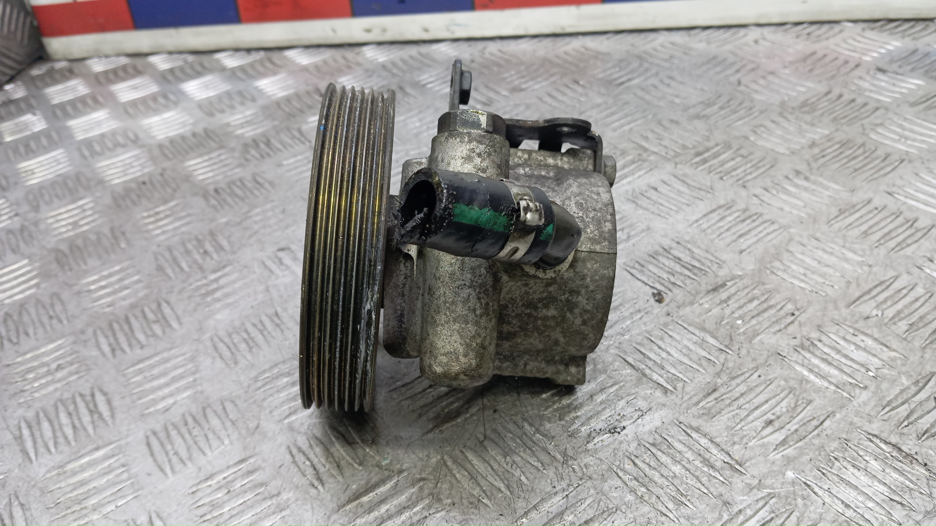 Насос ГУР (гидроусилитель руля)