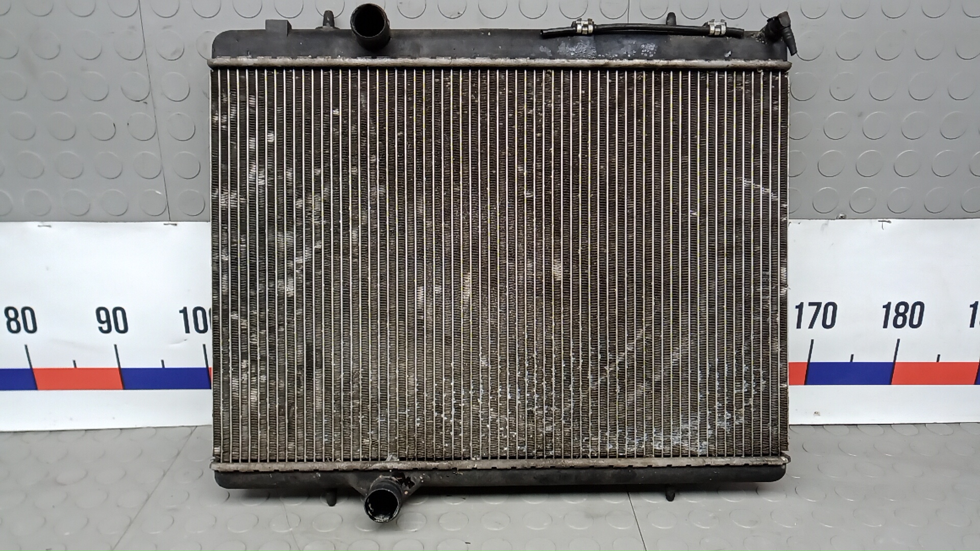 Радиатор охлаждения двигателя основной