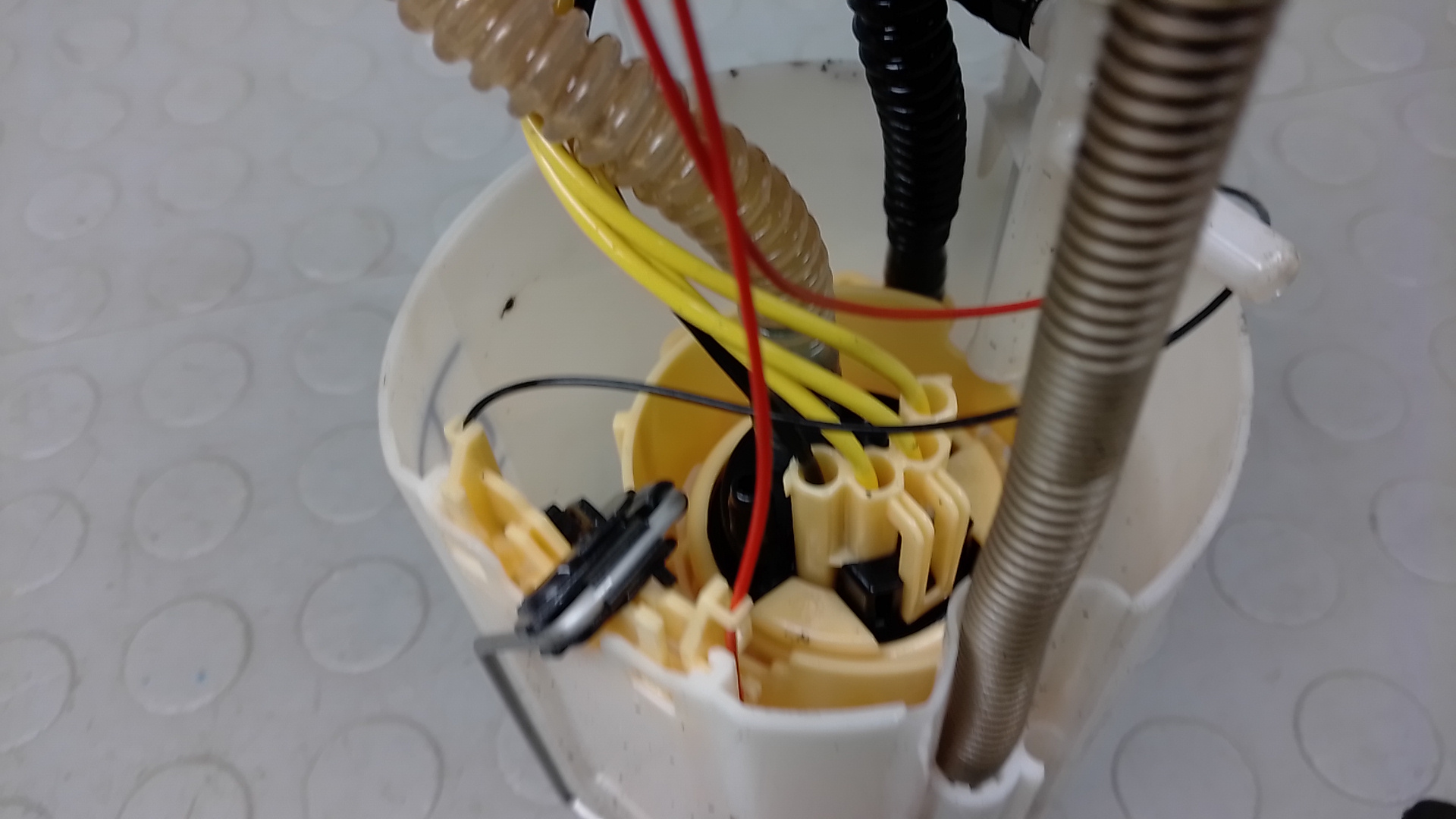 Насос топливный электрический