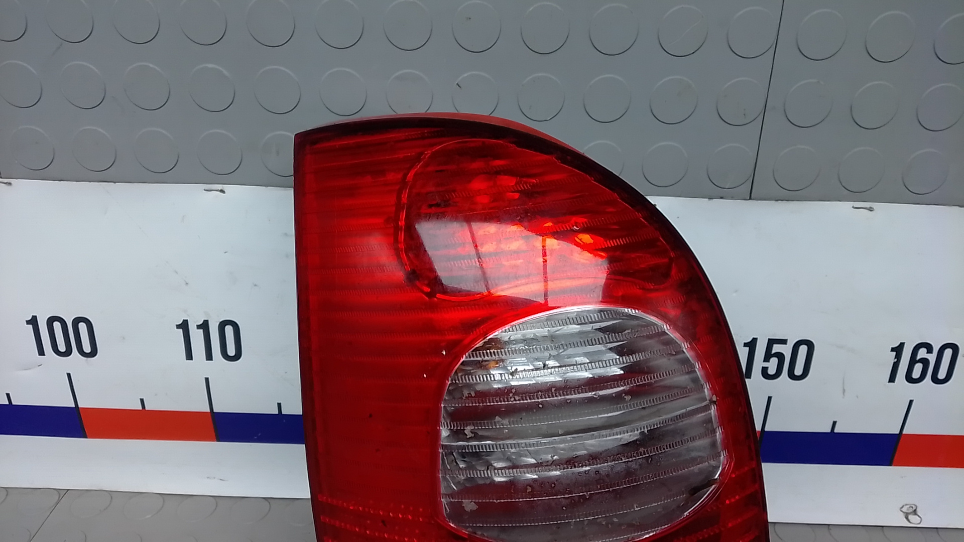 Фонарь задний левый