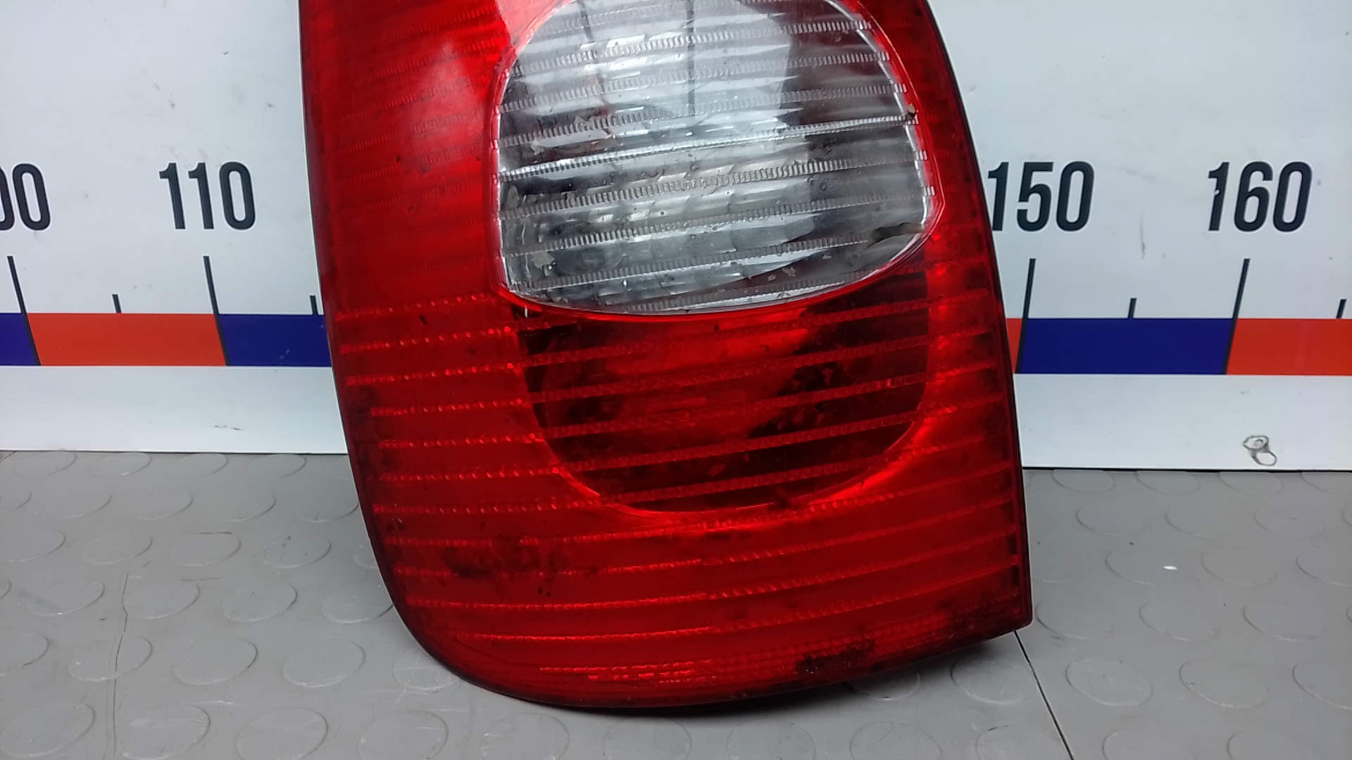 Фонарь задний левый