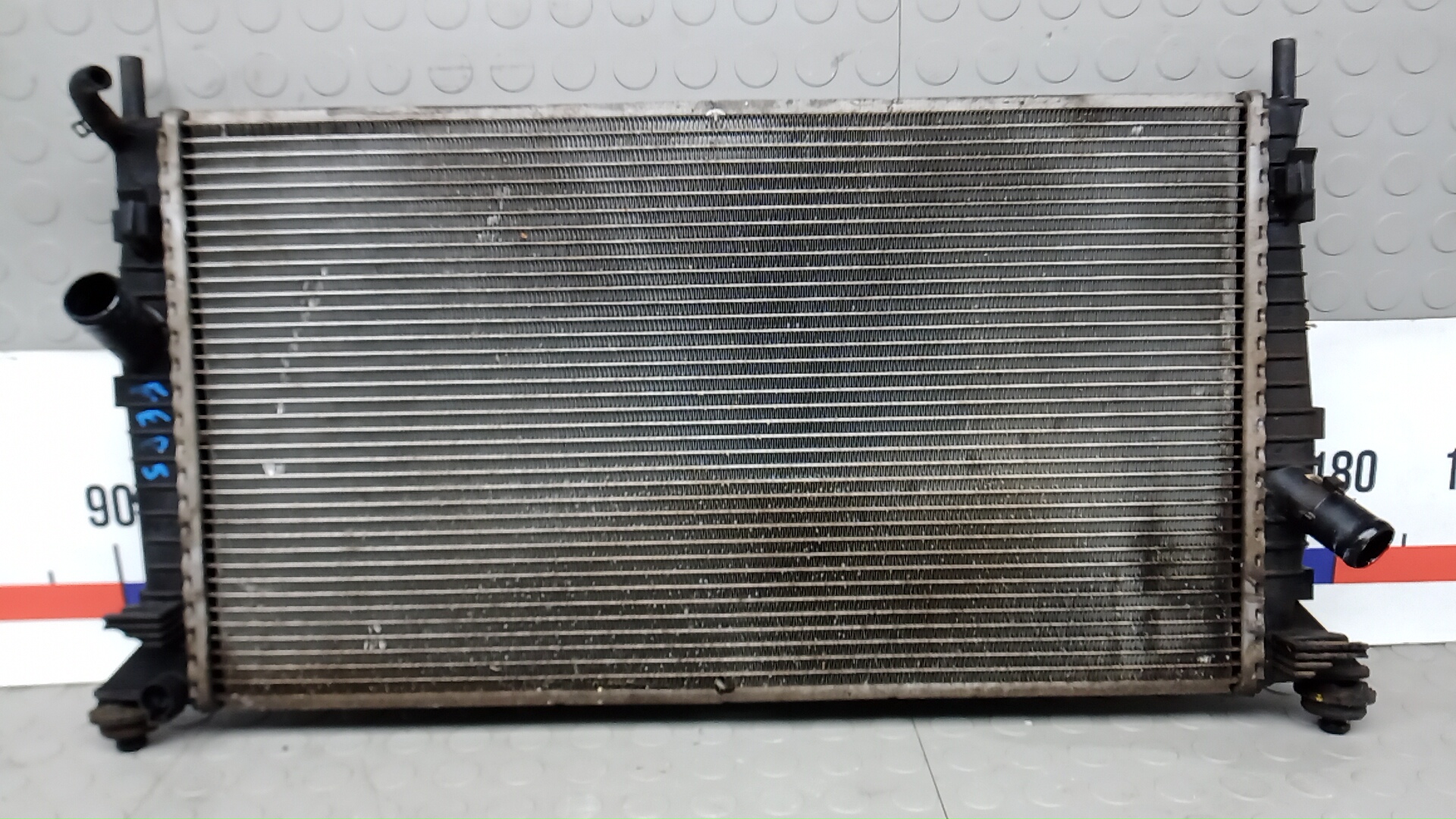 Радиатор охлаждения двигателя основной