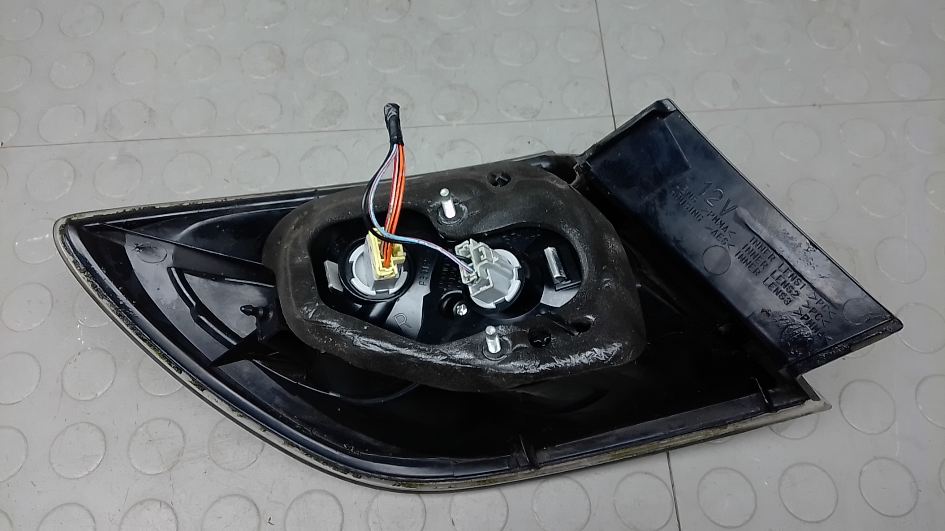 Фонарь задний правый