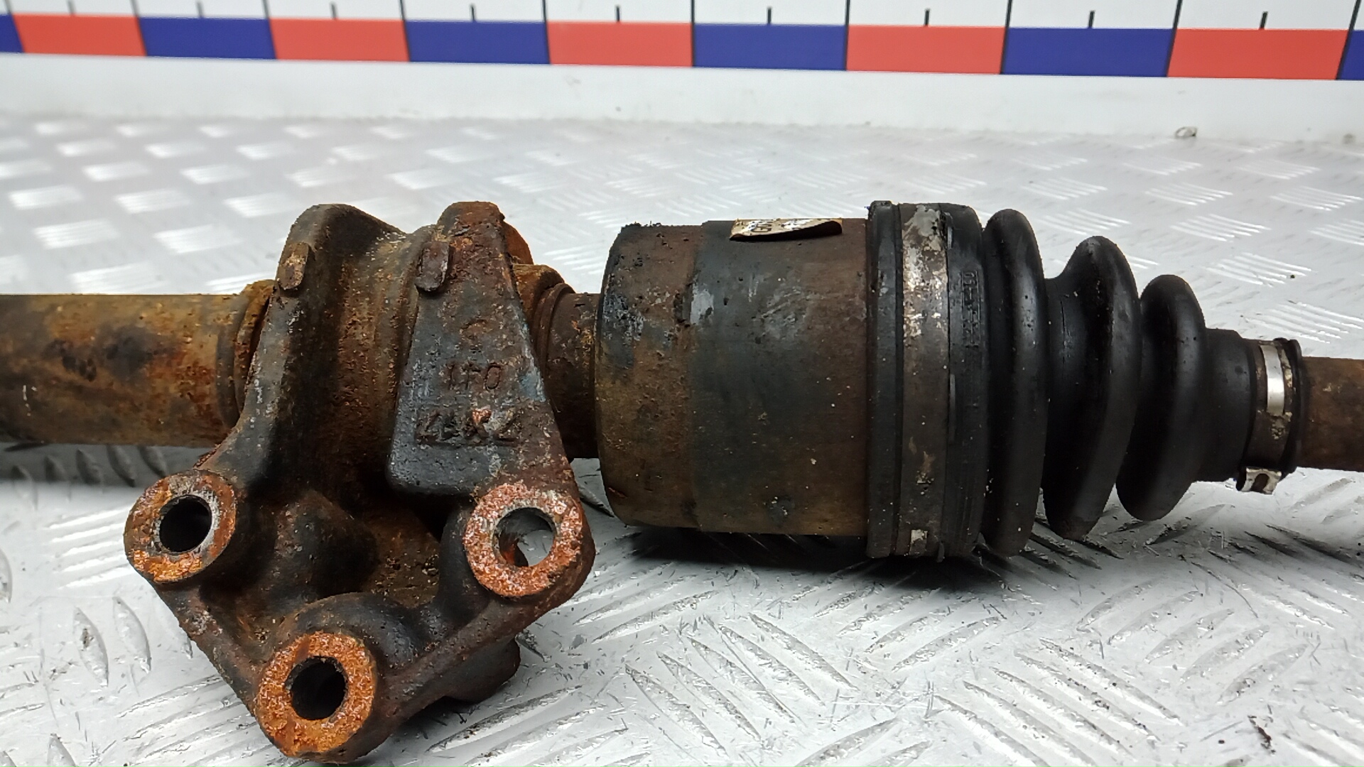 Полуось передняя правая