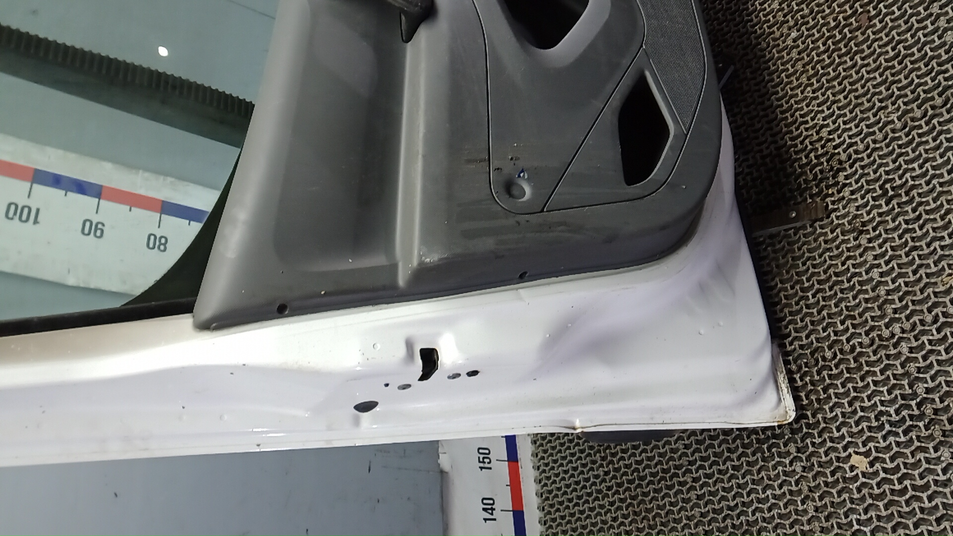 Дверь передняя левая