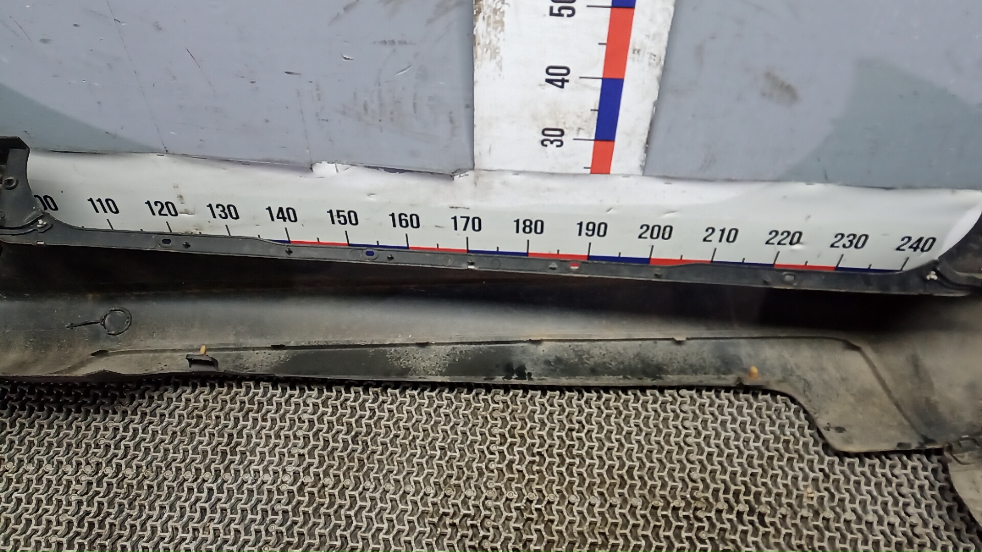 Бампер задний