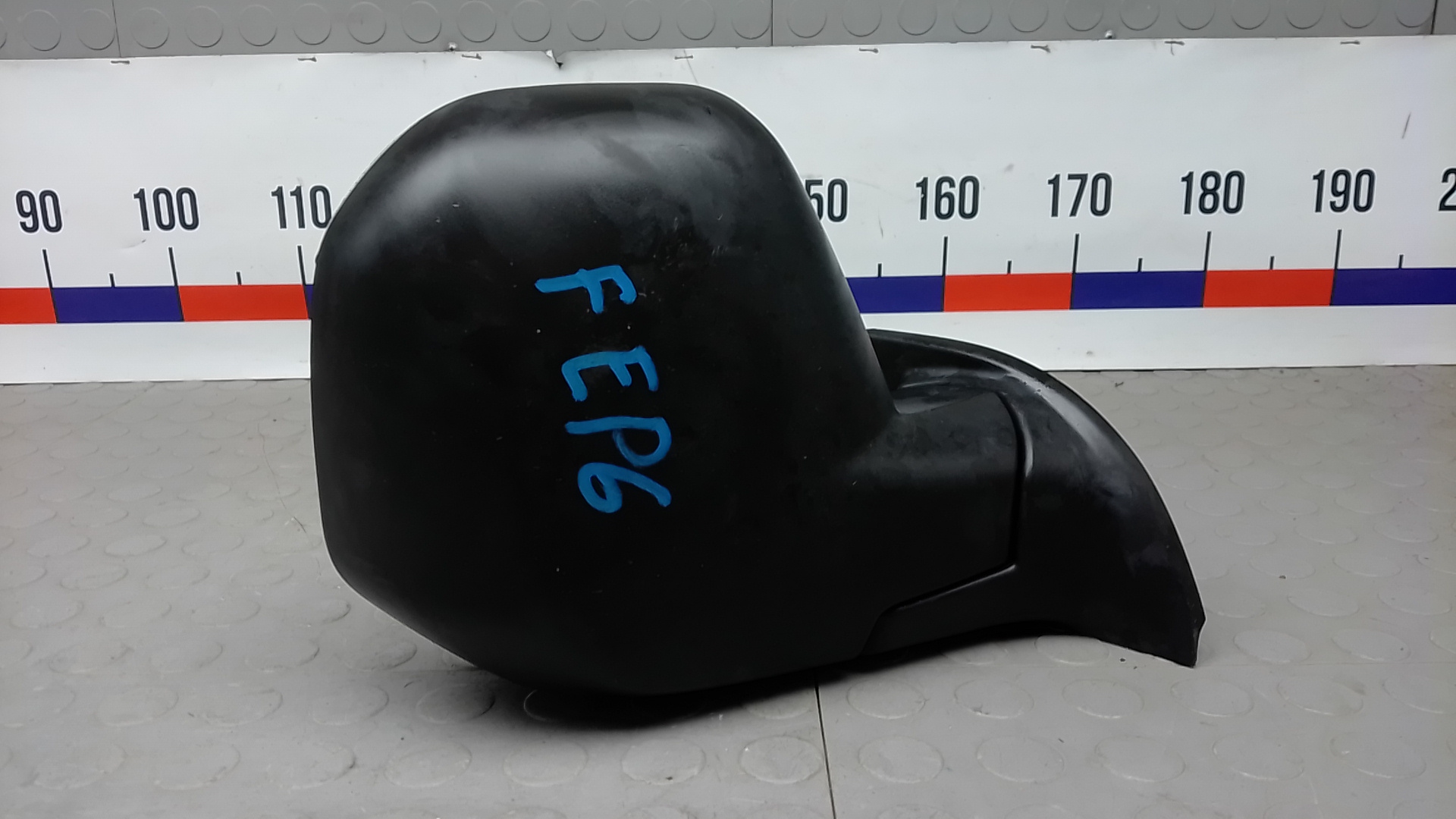 Зеркало правое электрическое