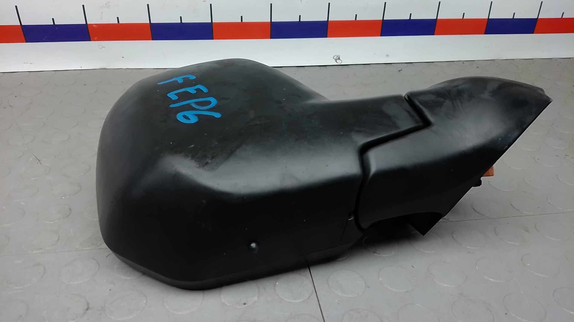 Зеркало правое электрическое