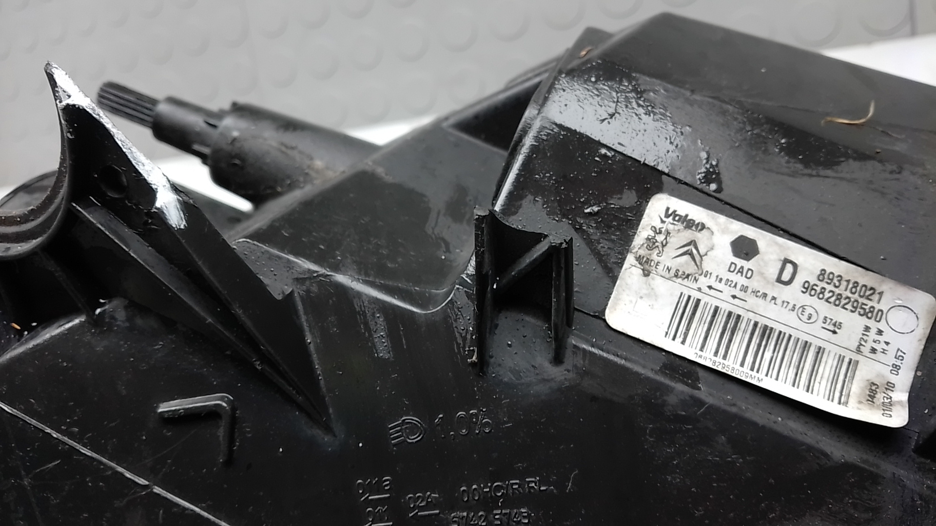 Фара правая