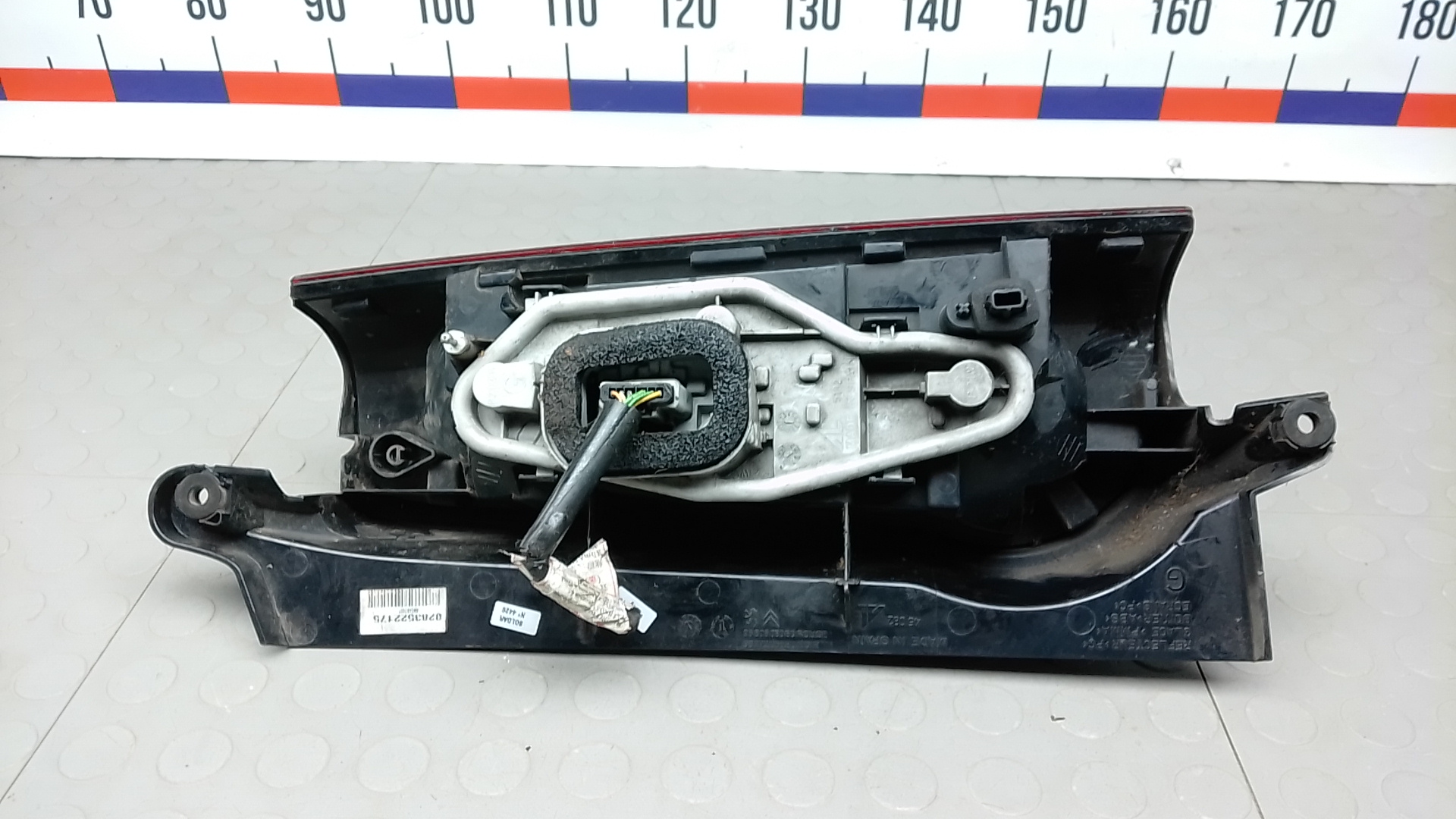 Фонарь задний левый