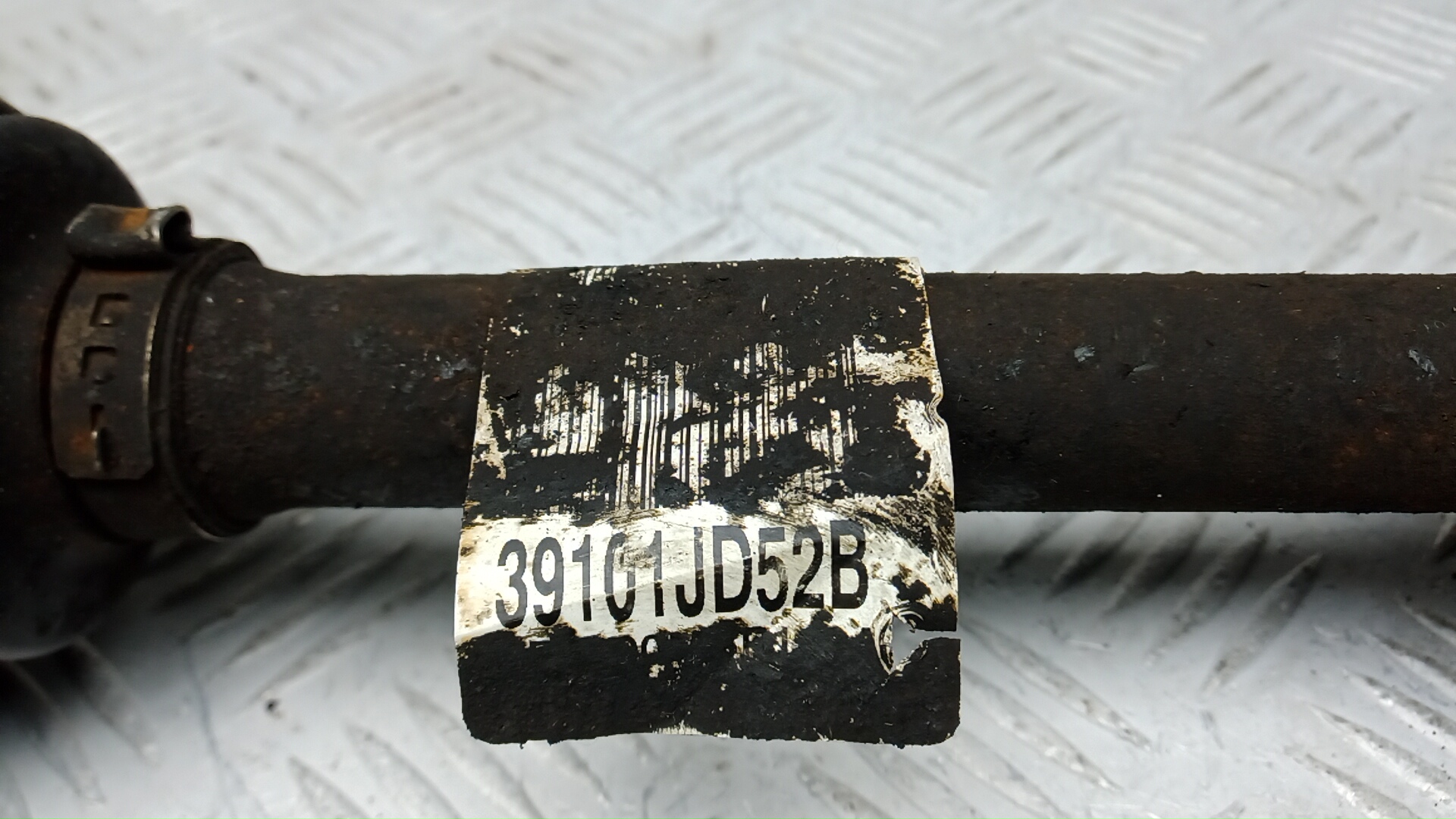 Полуось передняя левая