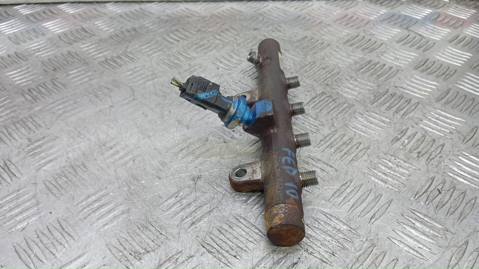 Рейка топливная (рампа)