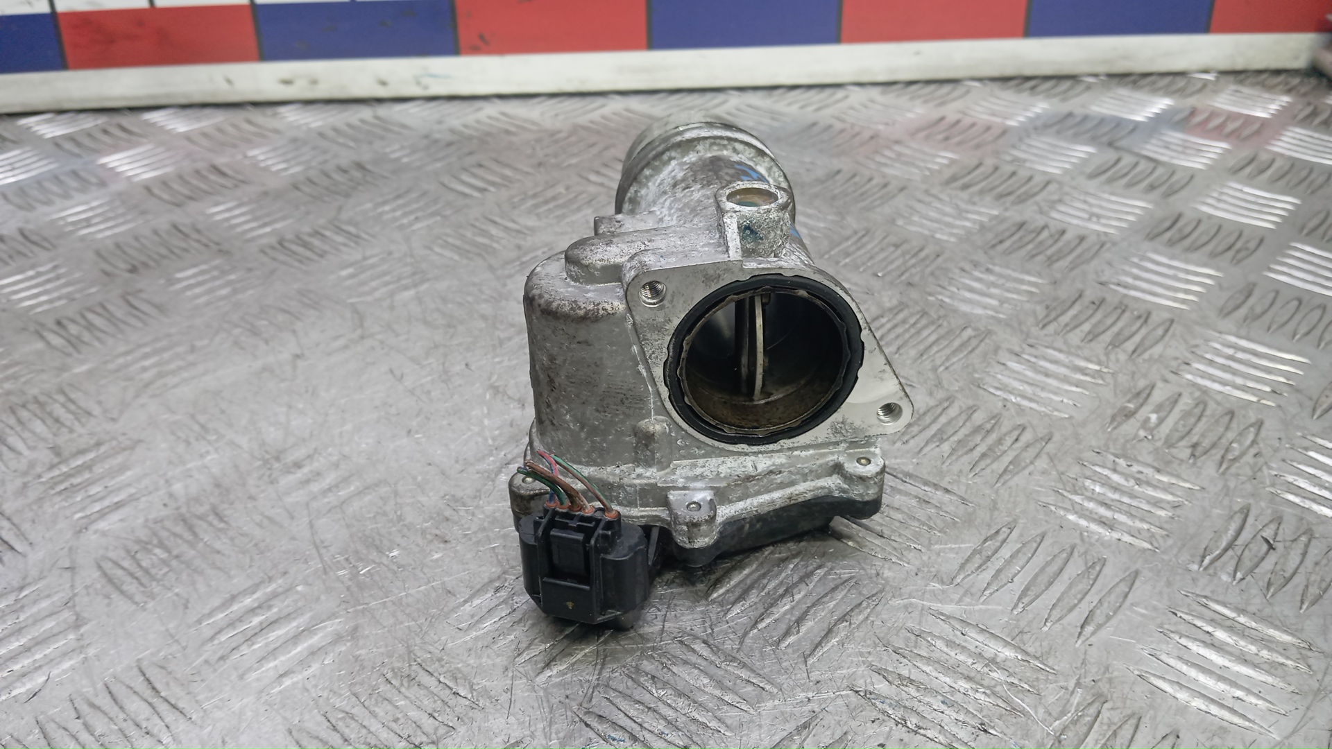 Заслонка дроссельная электрическая