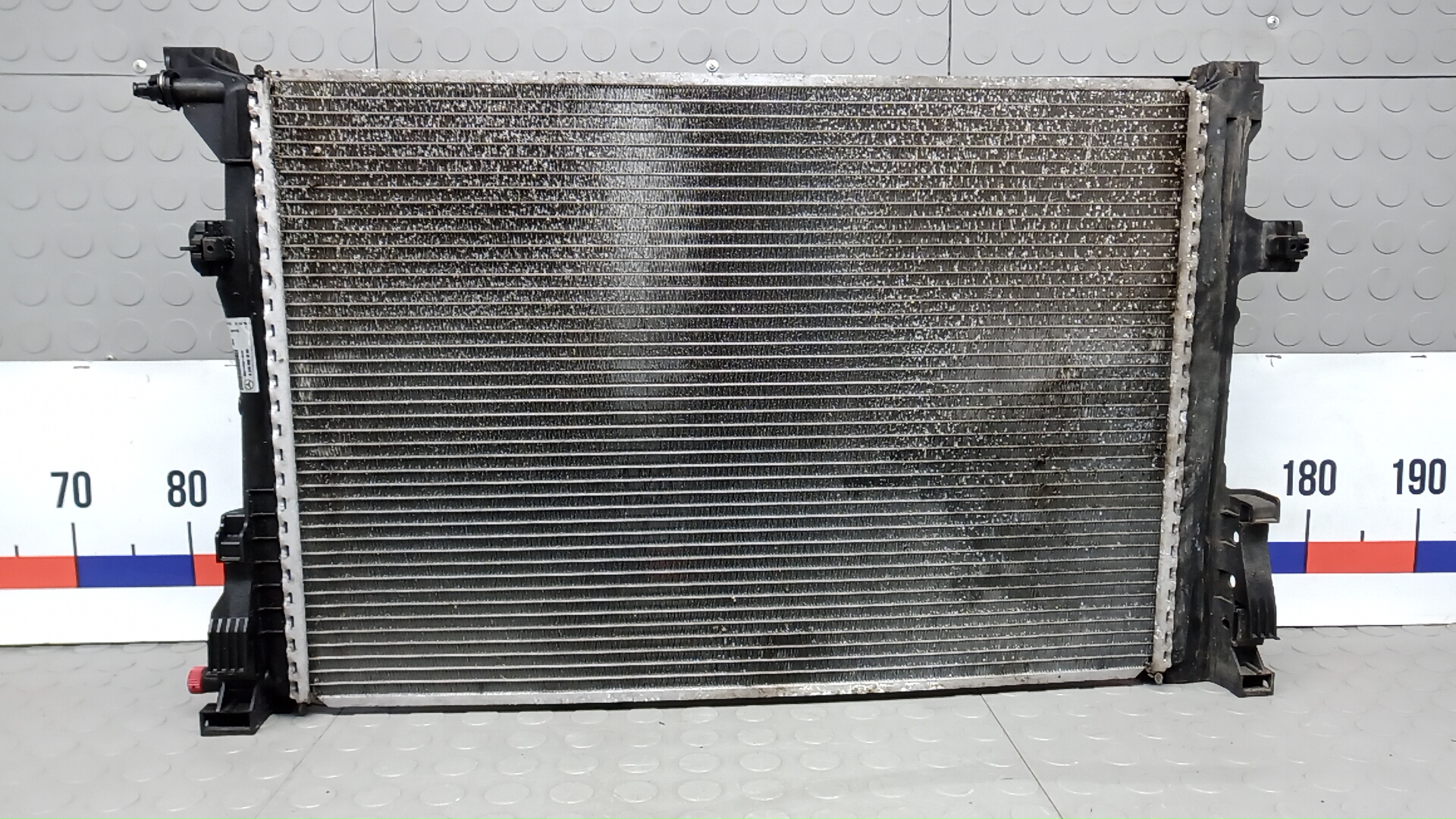 Радиатор охлаждения двигателя основной