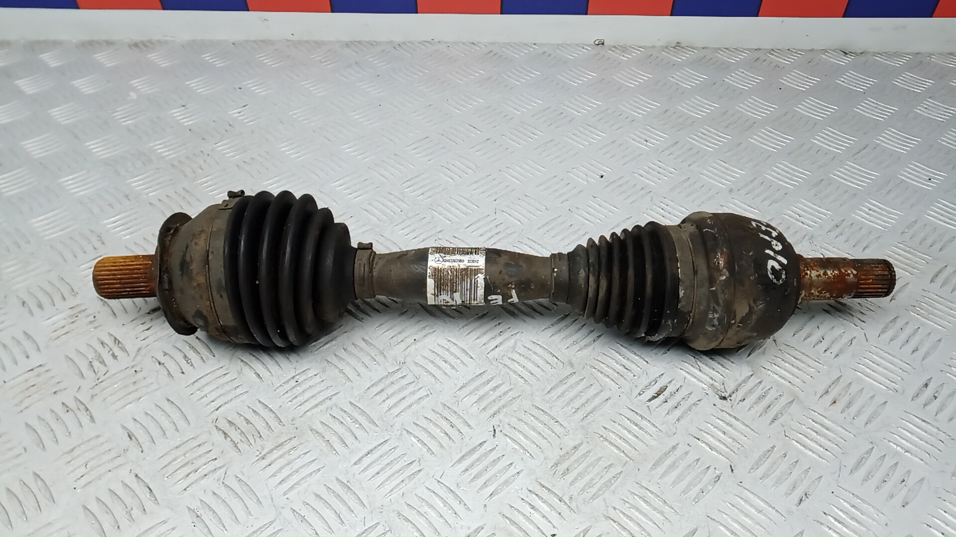 Полуось передняя левая