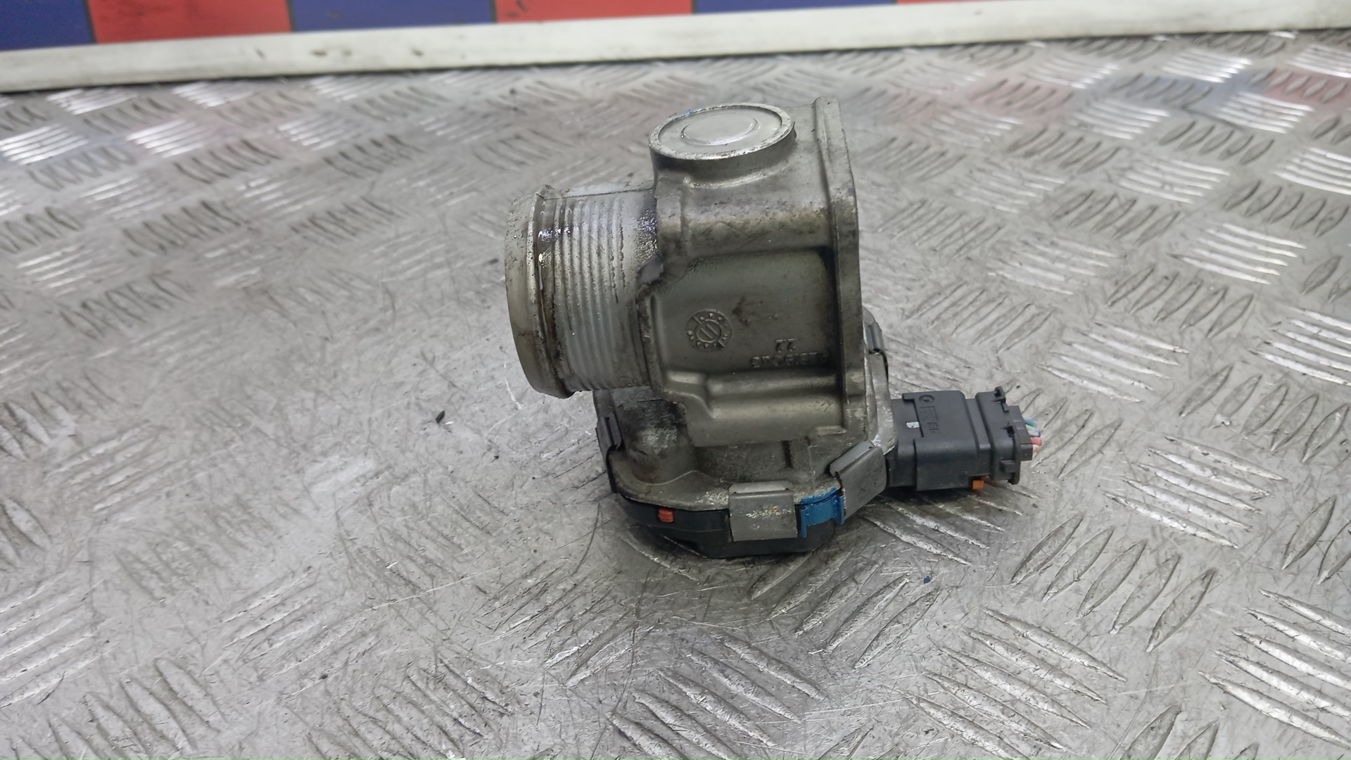 Заслонка дроссельная электрическая