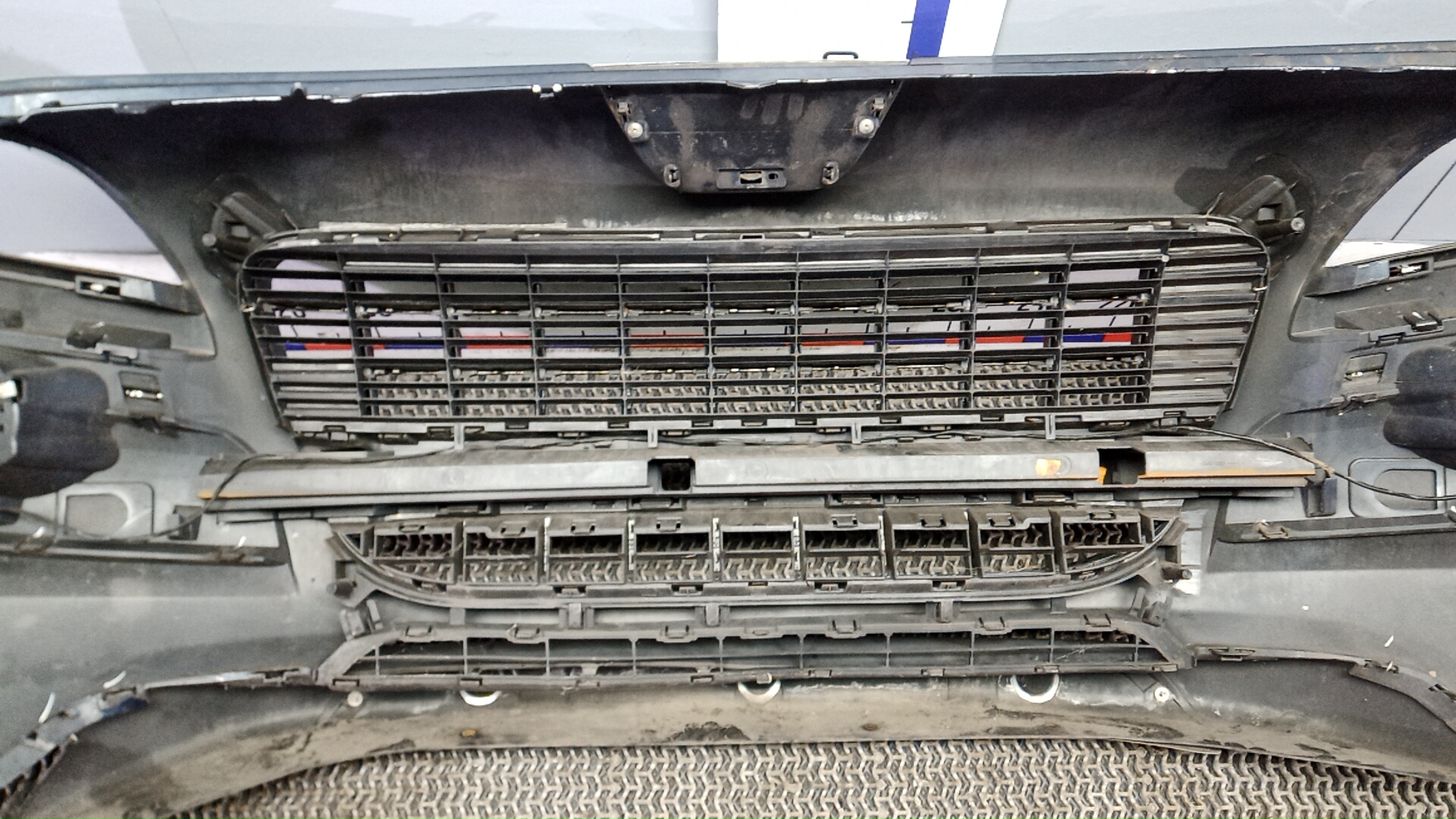 Бампер передний