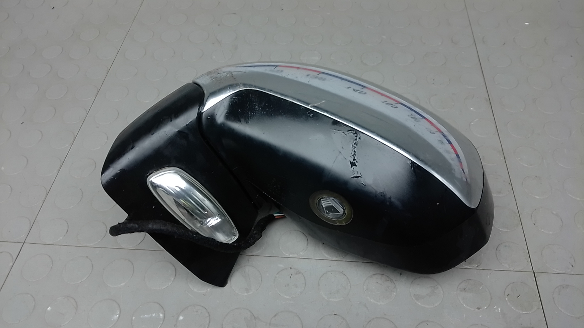 Зеркало левое электрическое