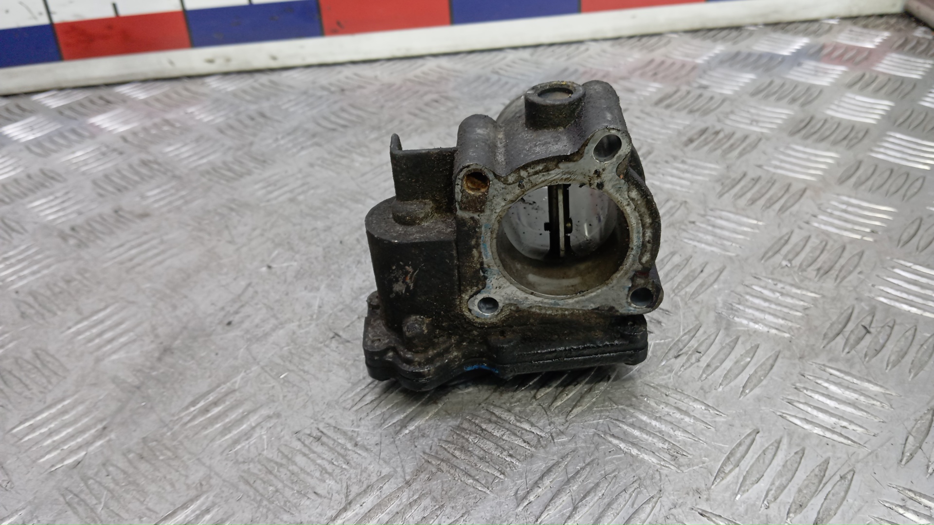 Заслонка дроссельная электрическая