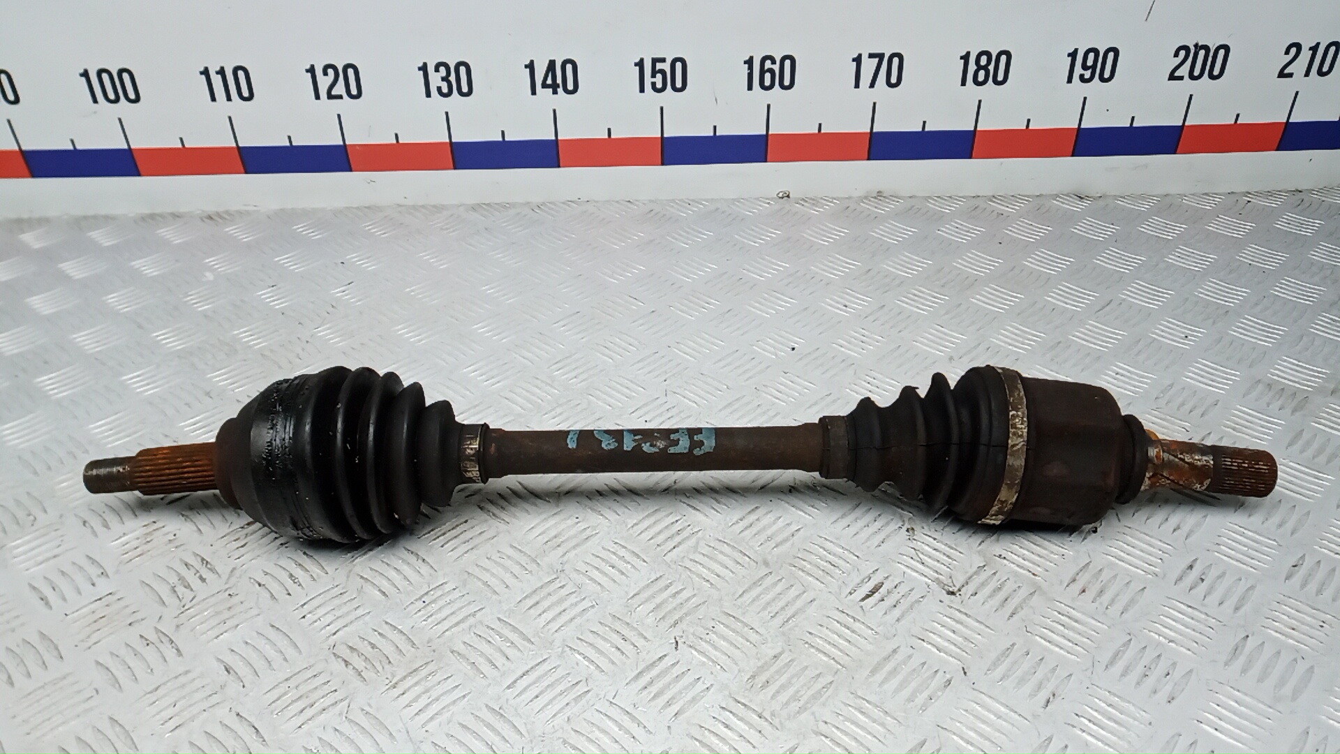 Полуось передняя левая